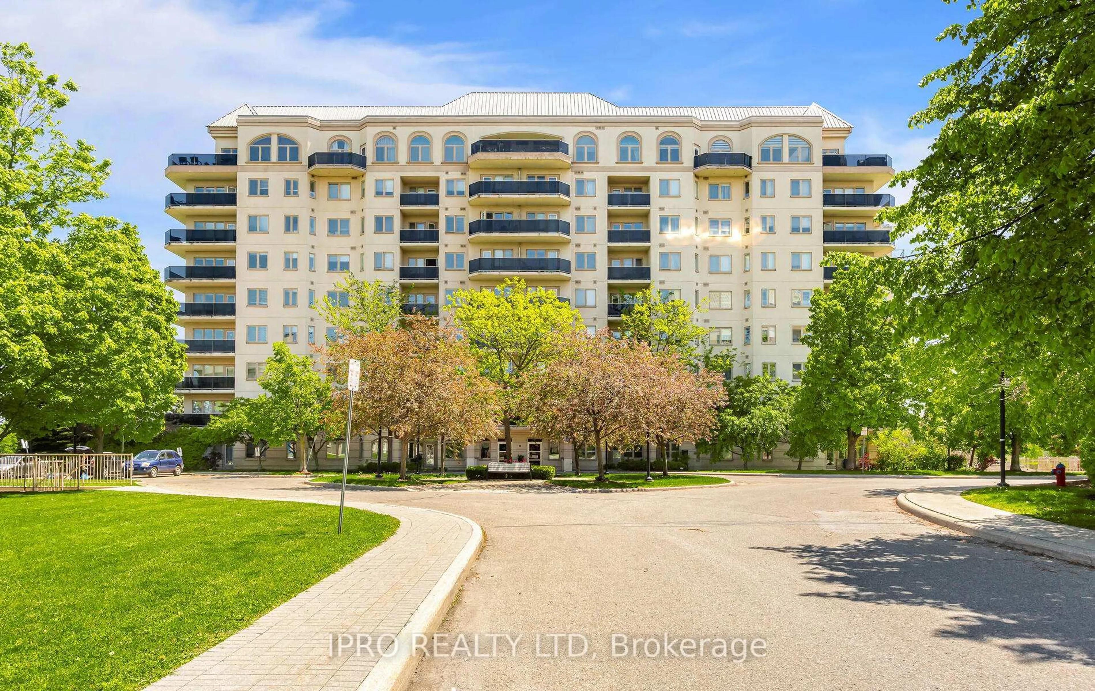 A pic from outside/outdoor area/front of a property/back of a property/a pic from drone, water/lake/river/ocean view for 10 Dayspring Circ #606, Brampton Ontario L6P 1B9
