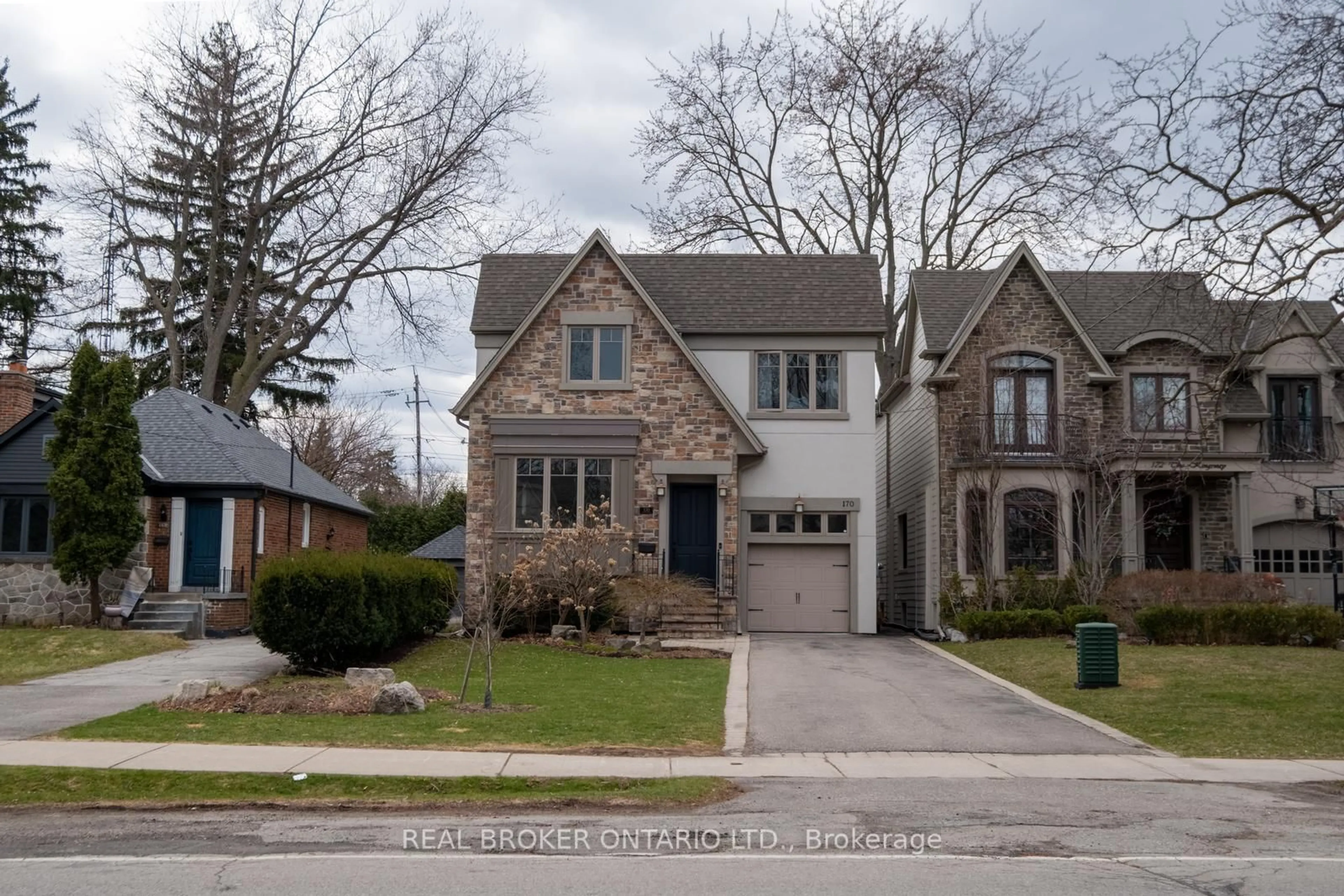 Home with brick exterior material, street for 170 The Kingsway N/A, Toronto Ontario M8X 2V6