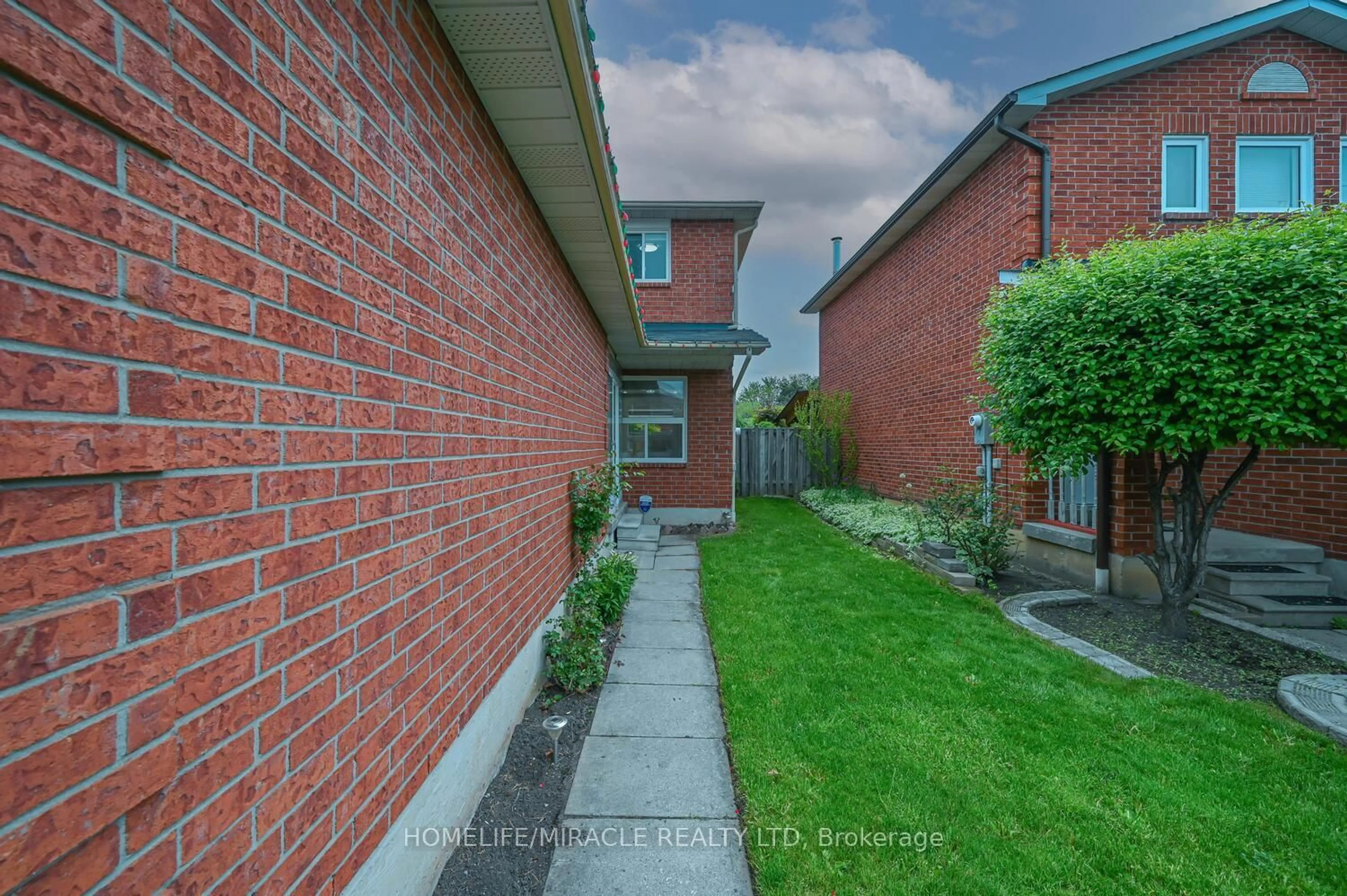 Home with brick exterior material, street for 3 Harridine Rd, Brampton Ontario L6X 3N9