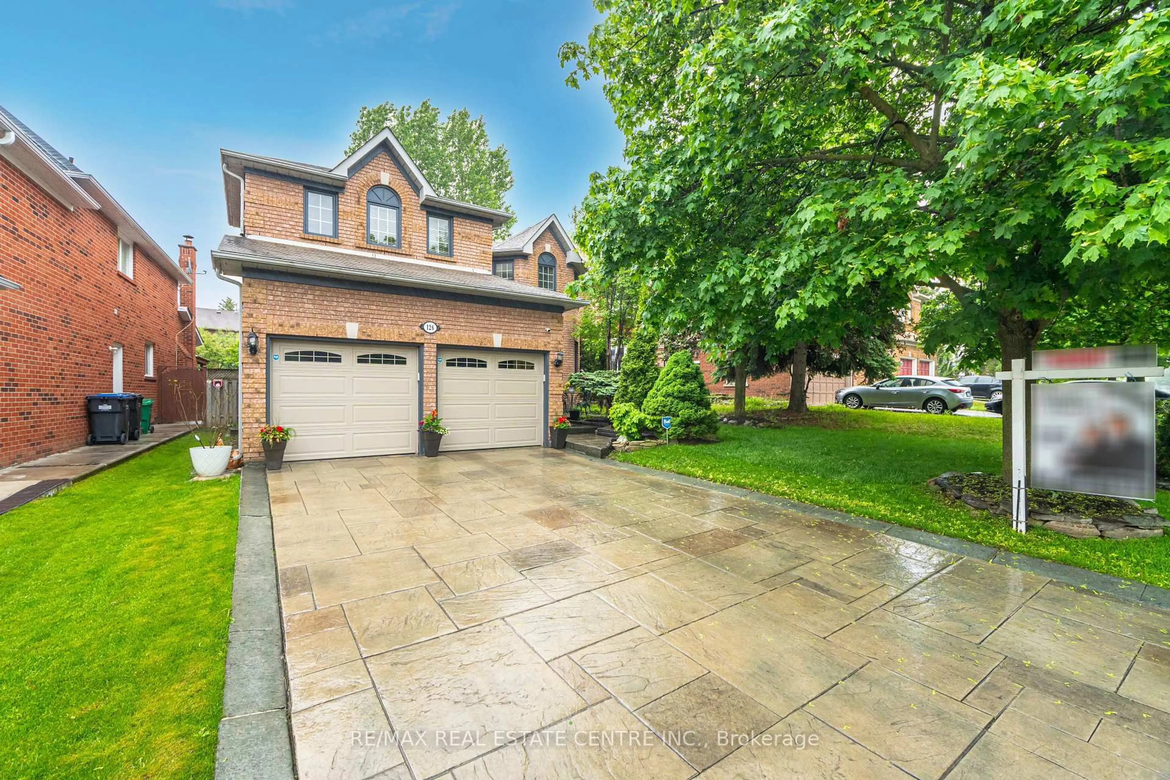 Home with brick exterior material, street for 126 Eagleridge Dr, Brampton Ontario L6R 1E3