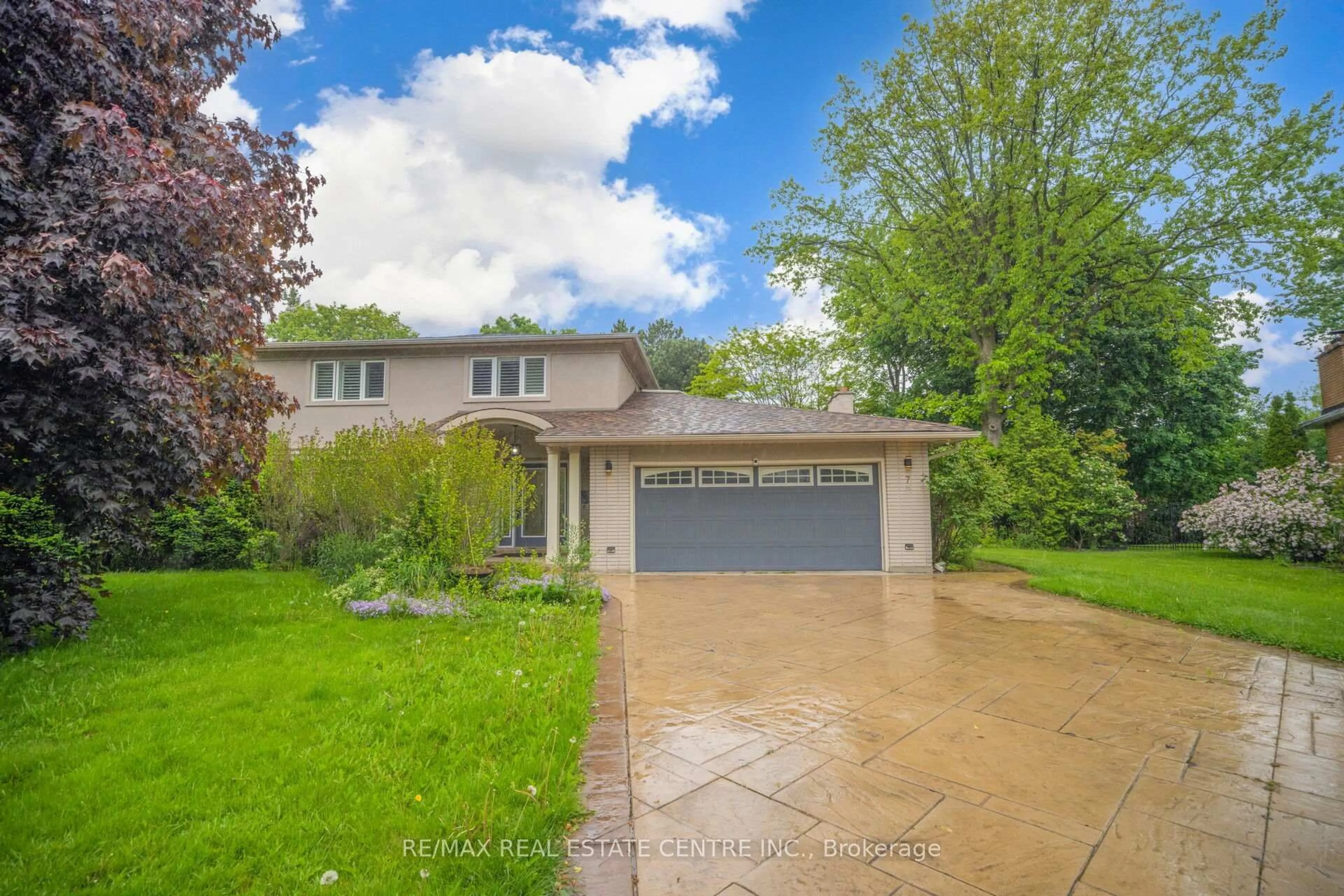 Unknown for 7 Heather Pl, Brampton Ontario L6S 1E7