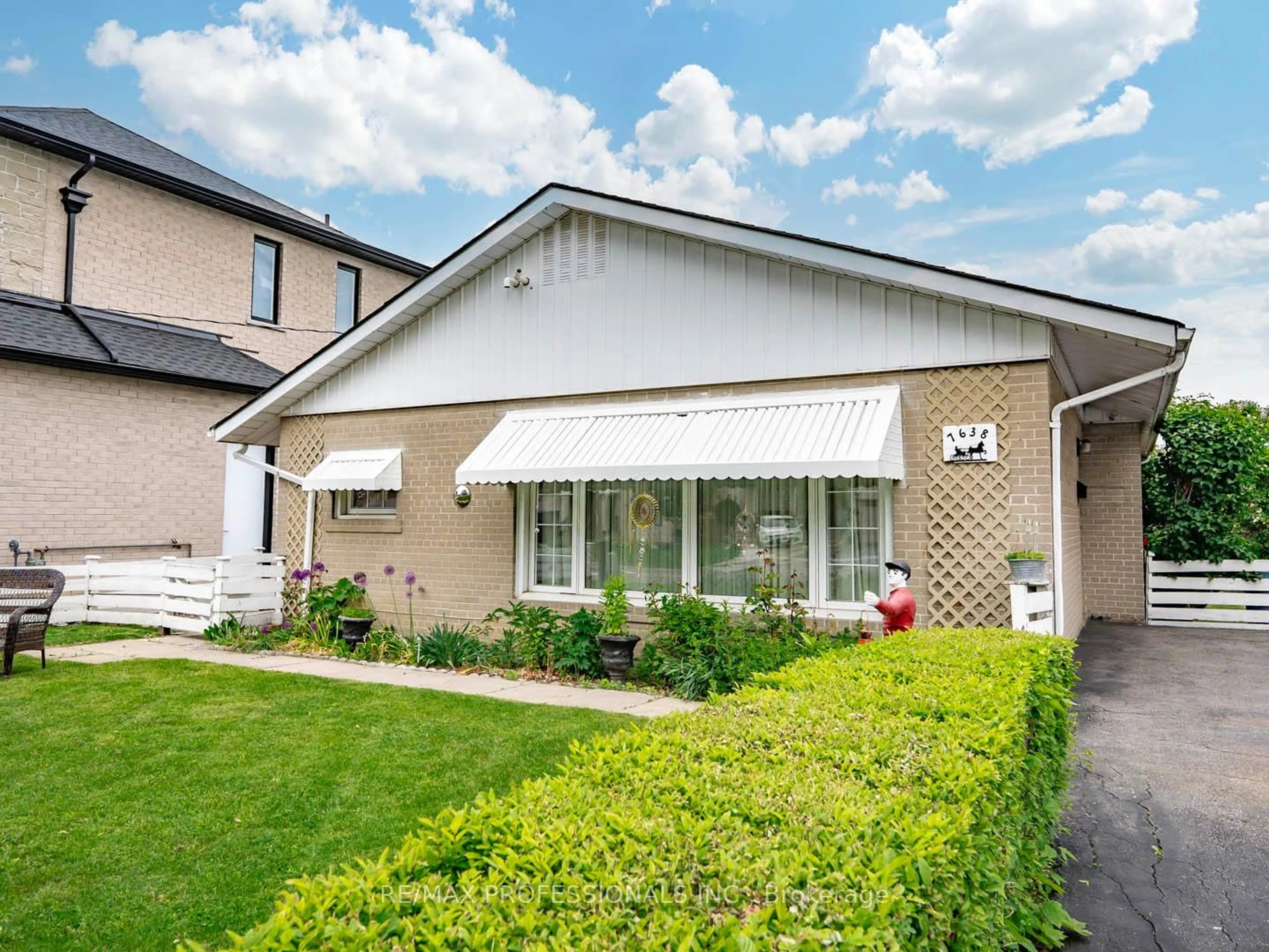 Home with brick exterior material, street for 7638 Redstone Rd, Mississauga Ontario L4T 2B9