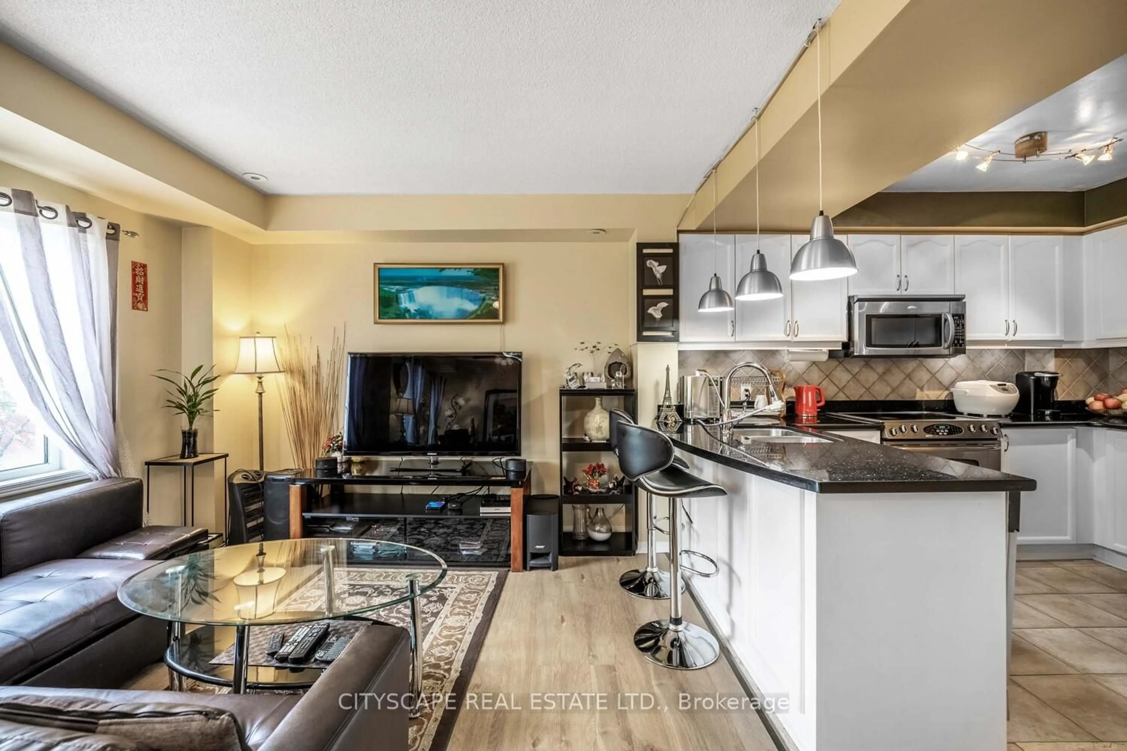 Open concept kitchen, unknown for 3055 Elmcreek Rd #7, Mississauga Ontario L5B 4J9