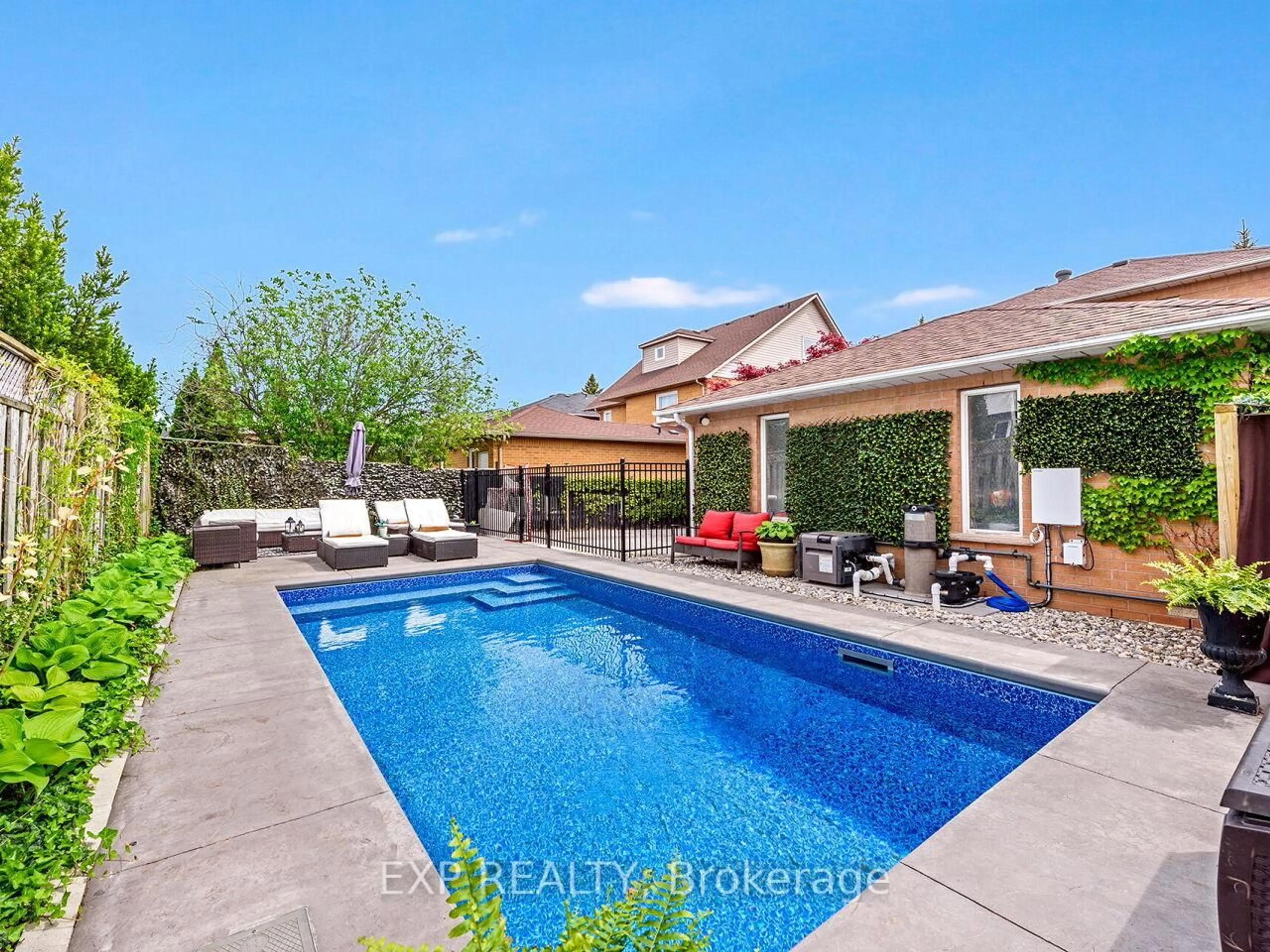 Pool for 2460 Sixth Line, Oakville Ontario L6H 5Z8