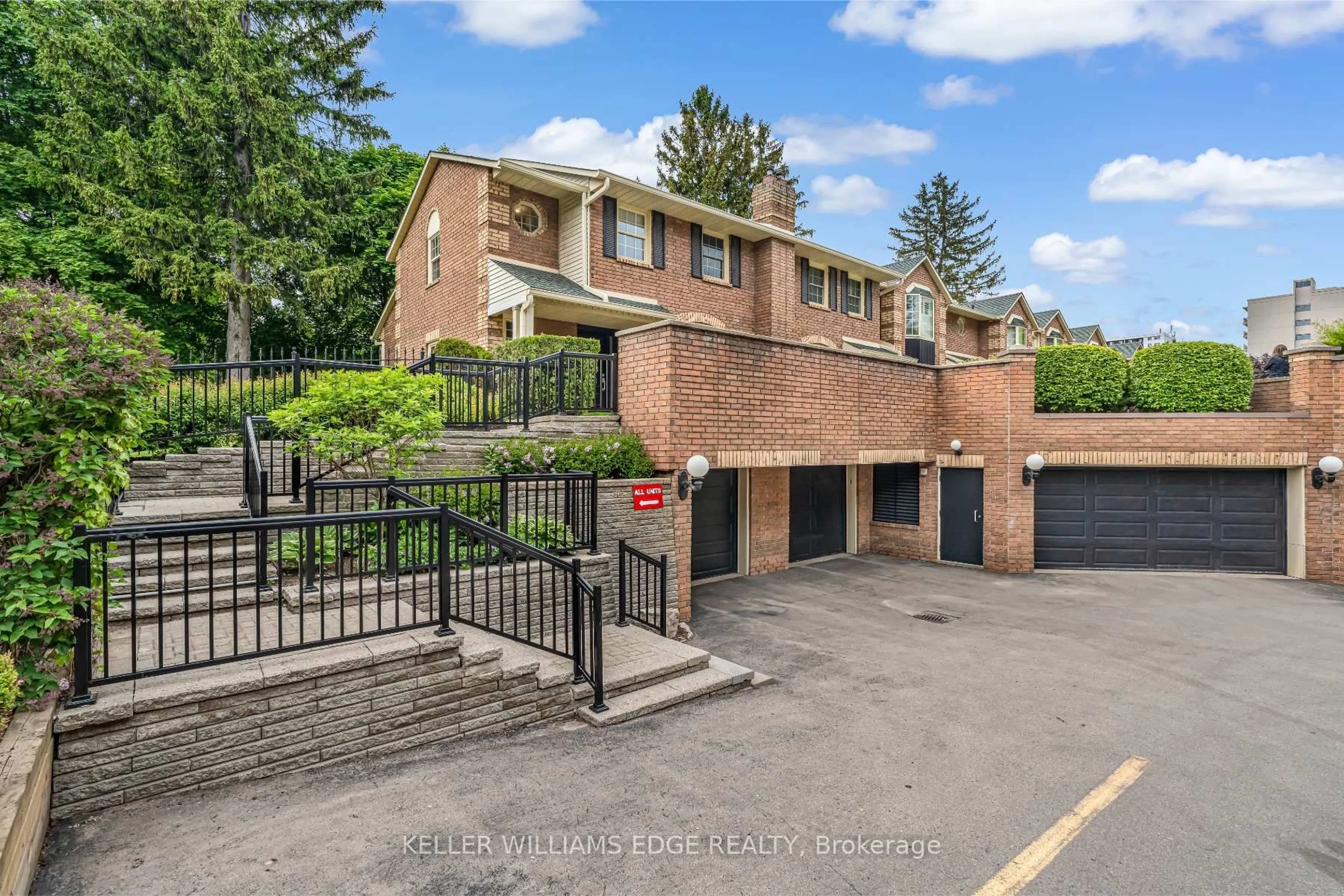 Unknown for 955 King Rd #5, Burlington Ontario L7T 4J6