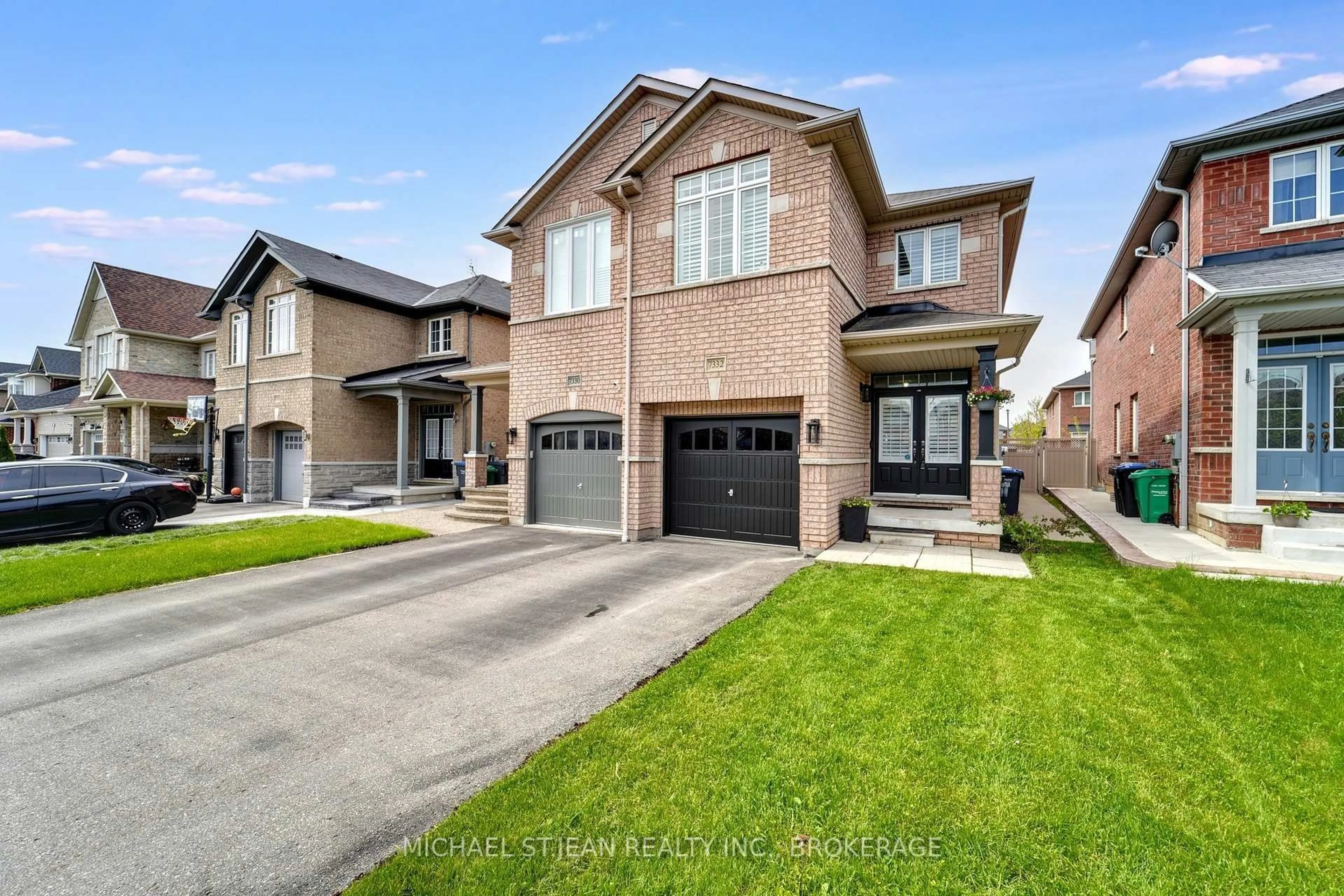 Home with brick exterior material, street for 7332 Golden Meadow Crt, Mississauga Ontario L5W 0B8