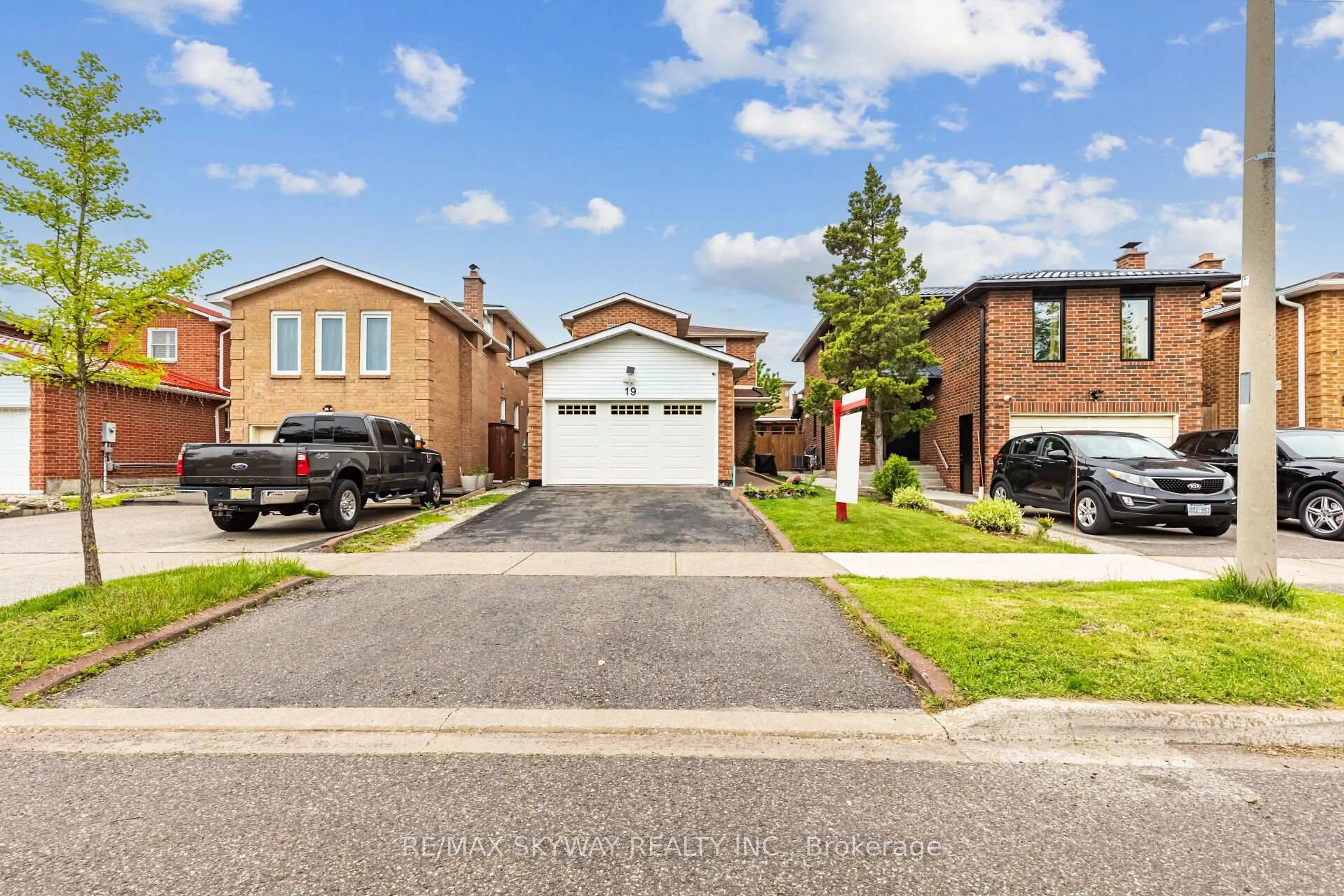 Unknown for 19 Alabaster Dr, Brampton Ontario L6V 4E5