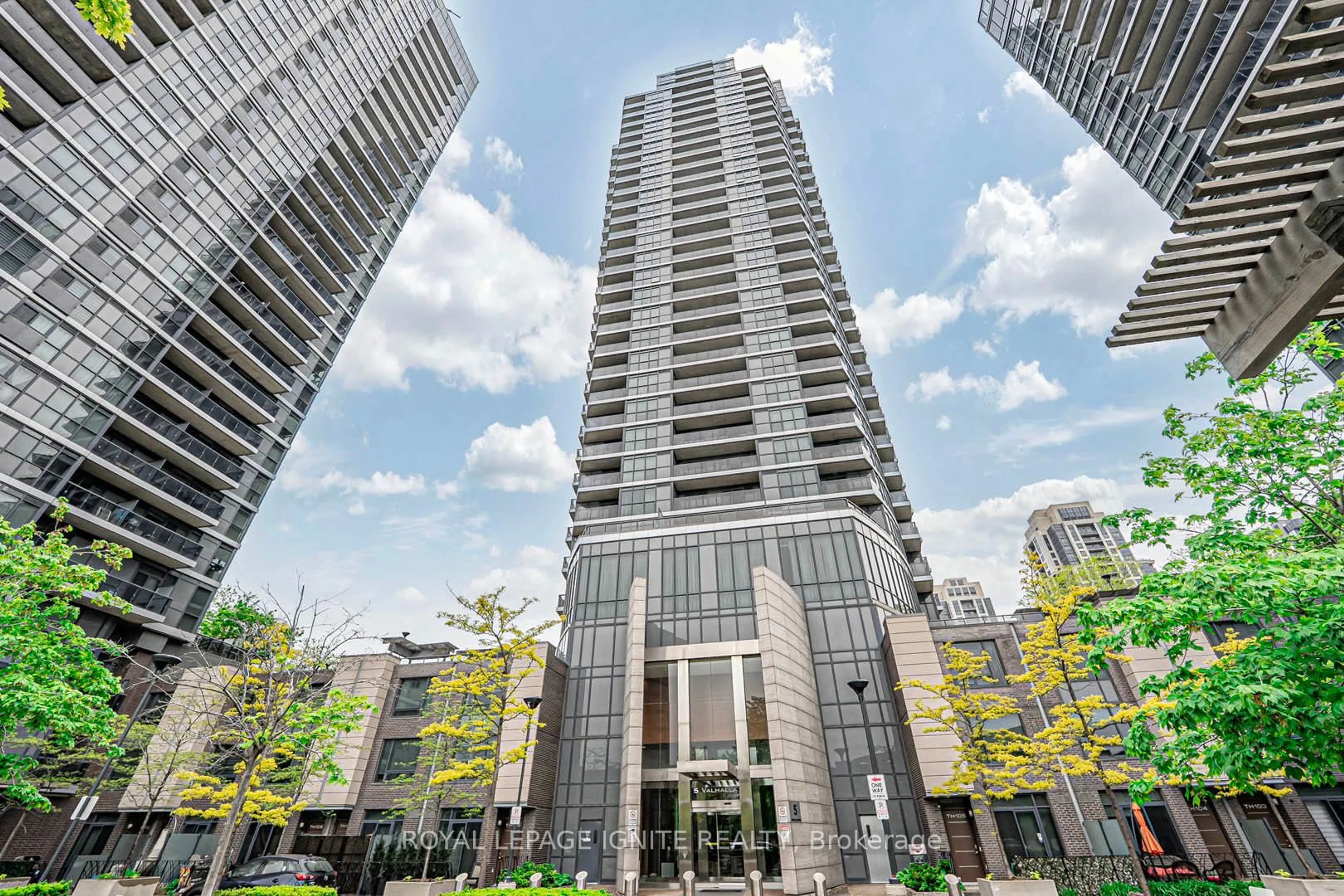 Unknown for 5 Valhalla Inn Rd #2905, Toronto Ontario M9B 0B1