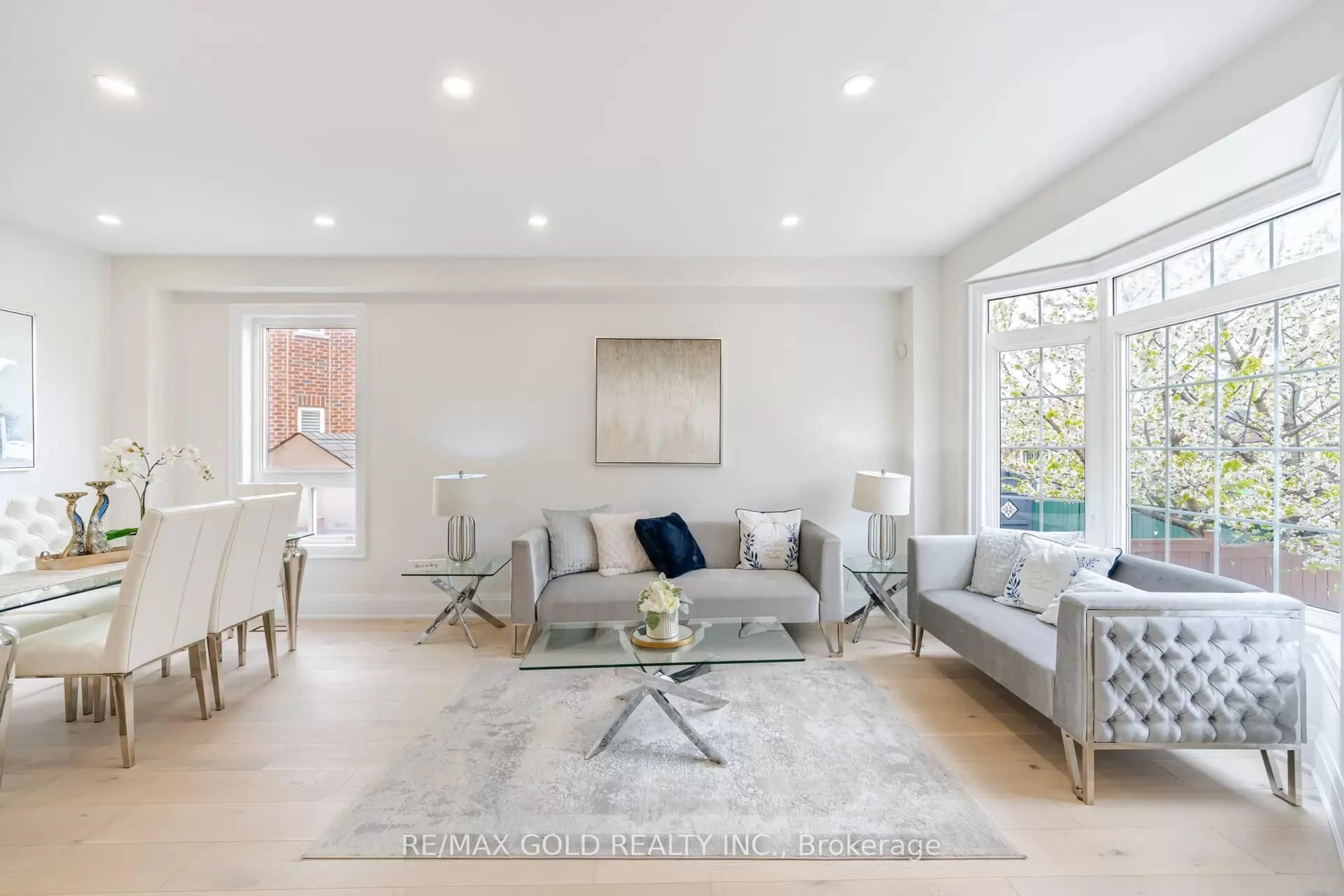 Living room with furniture, unknown for 4 Nomad Cres, Brampton Ontario L6Y 5N5