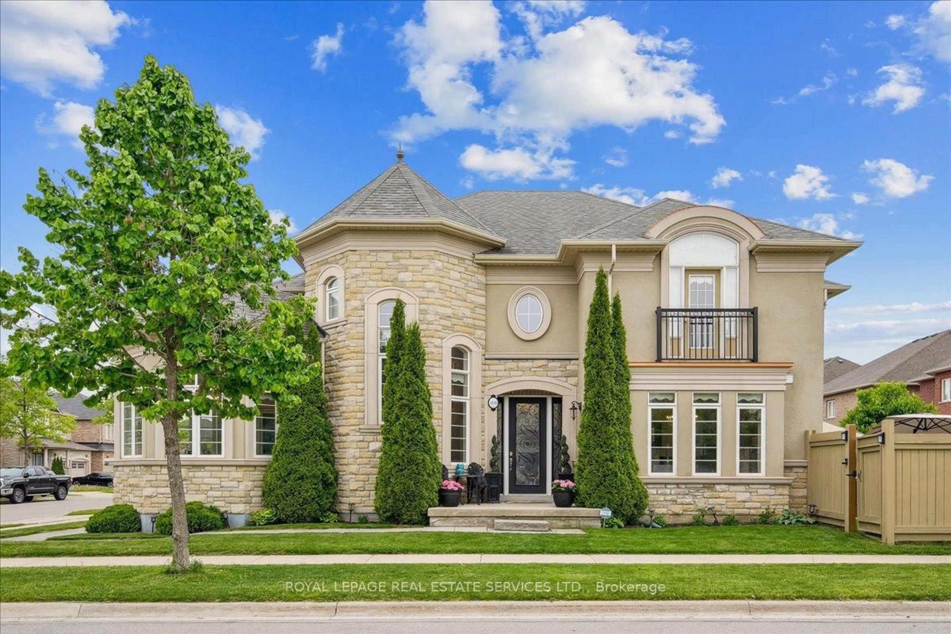 Home with brick exterior material, street for 3150 Trailside Dr, Oakville Ontario L6M 0P6