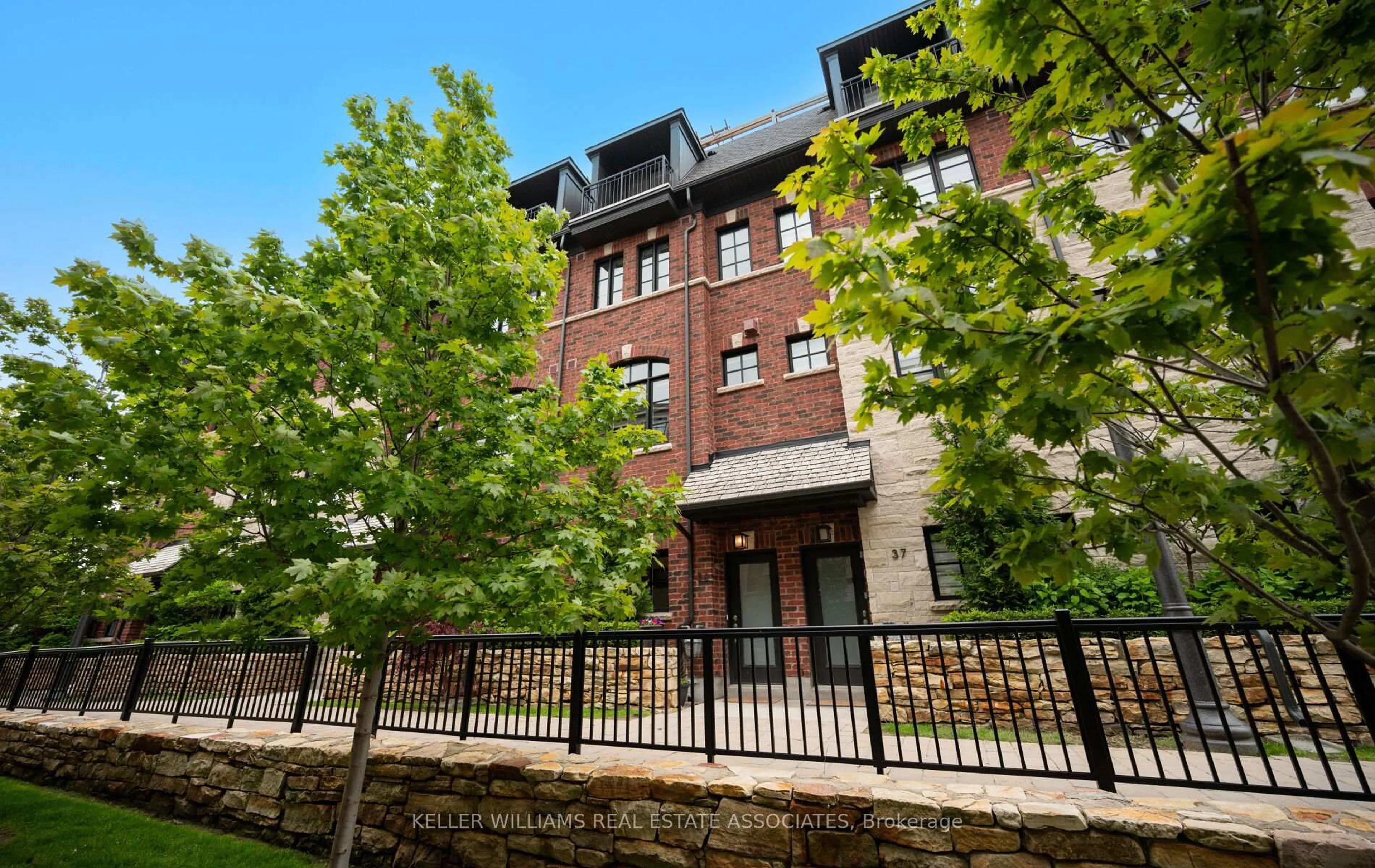 Home with brick exterior material, building for 79 Elder Ave #36, Toronto Ontario M8W 0B7