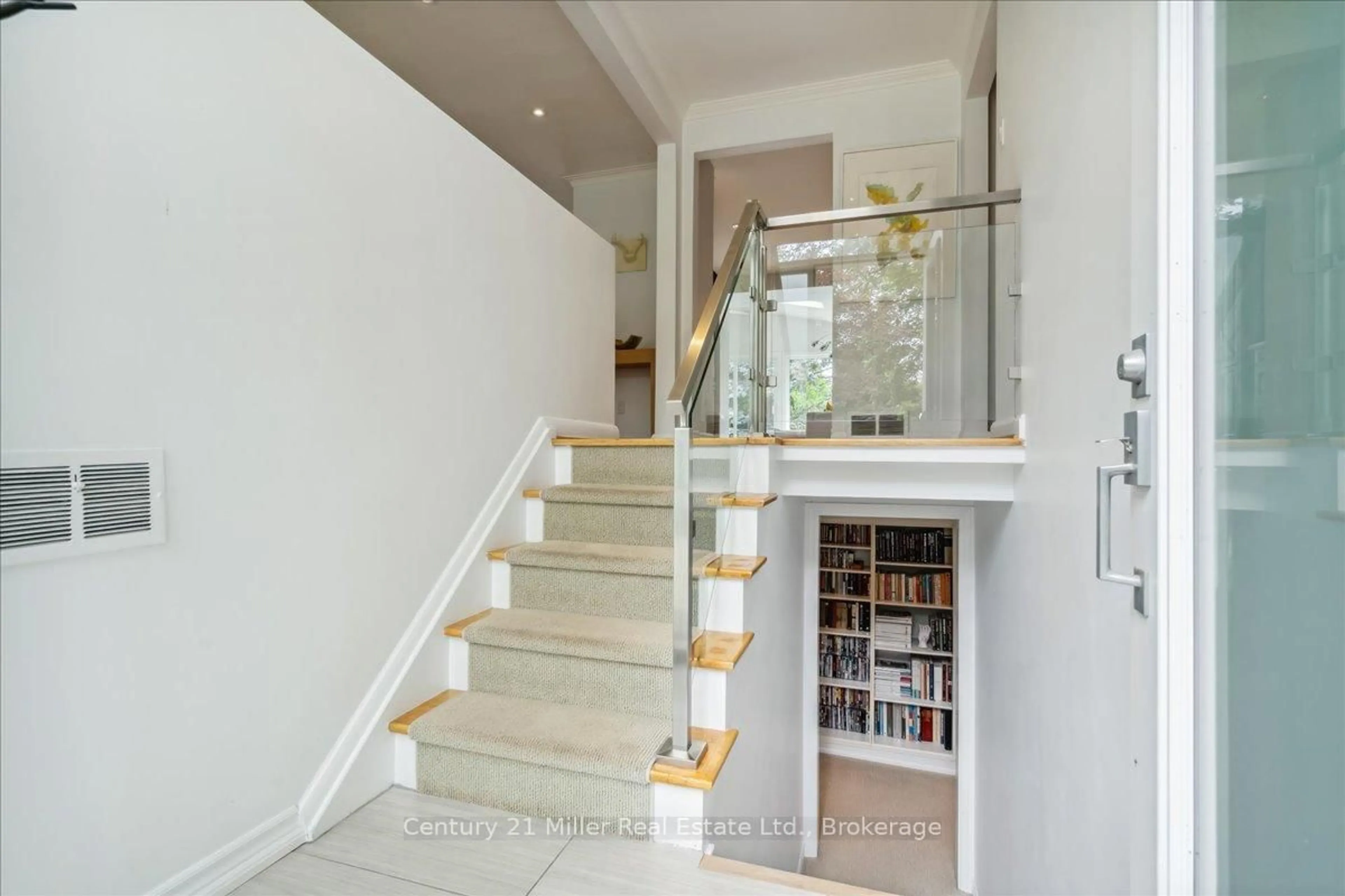 Unknown for 1129 Shaw St, Oakville Ontario L6L 2S1