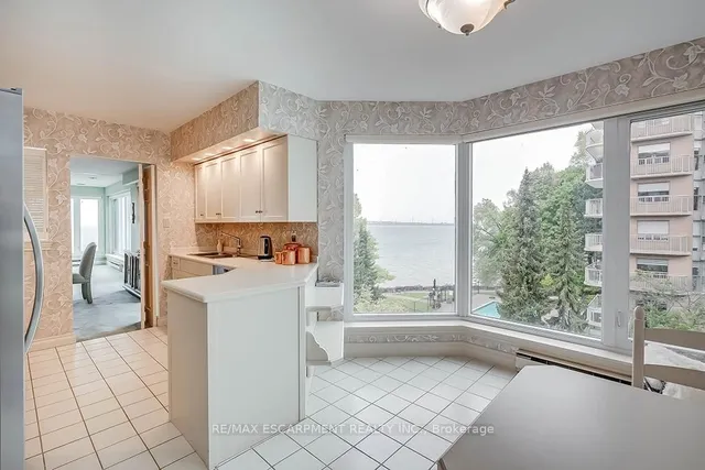 Additional property image - 2220 Lakeshore Rd Unit 23