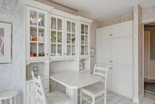 Additional property image - 2220 Lakeshore Rd Unit 23
