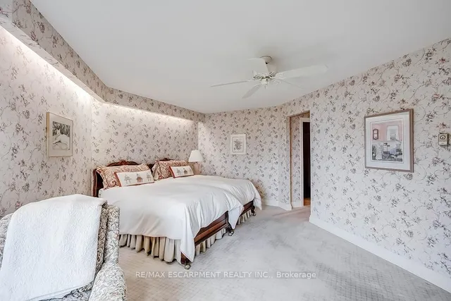 Additional property image - 2220 Lakeshore Rd Unit 23