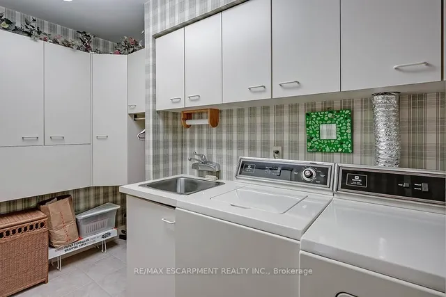 Additional property image - 2220 Lakeshore Rd Unit 23