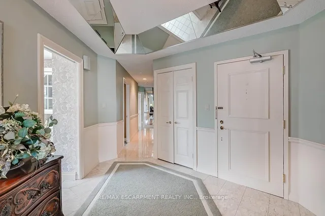 Additional property image - 2220 Lakeshore Rd Unit 23