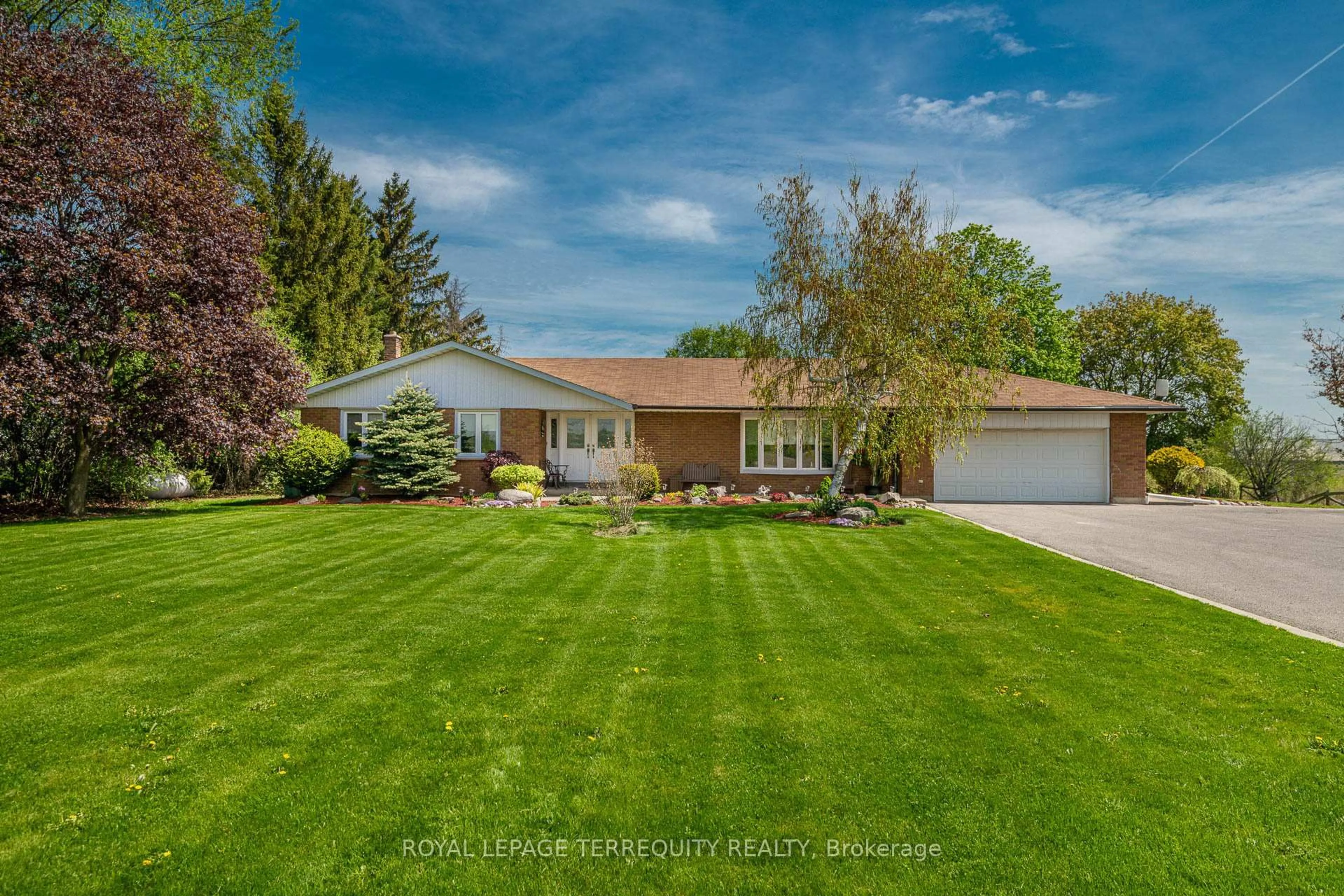 A pic from outside/outdoor area/front of a property/back of a property/a pic from drone, street for 12591 Humber Station Rd, Caledon Ontario L7E 0Z6