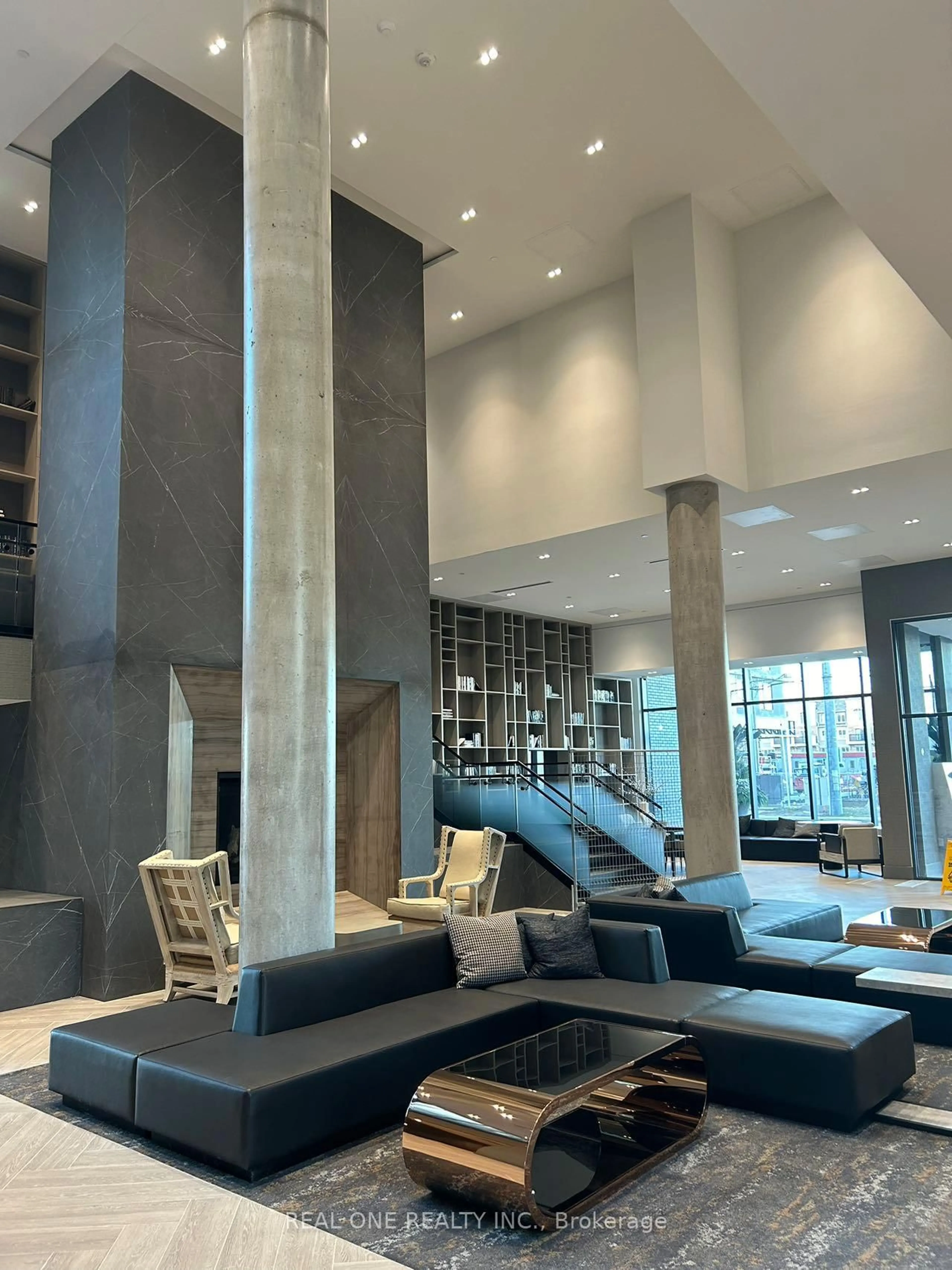 Lobby for 2450 Old Bronte Rd #644, Oakville Ontario L6M 5P6
