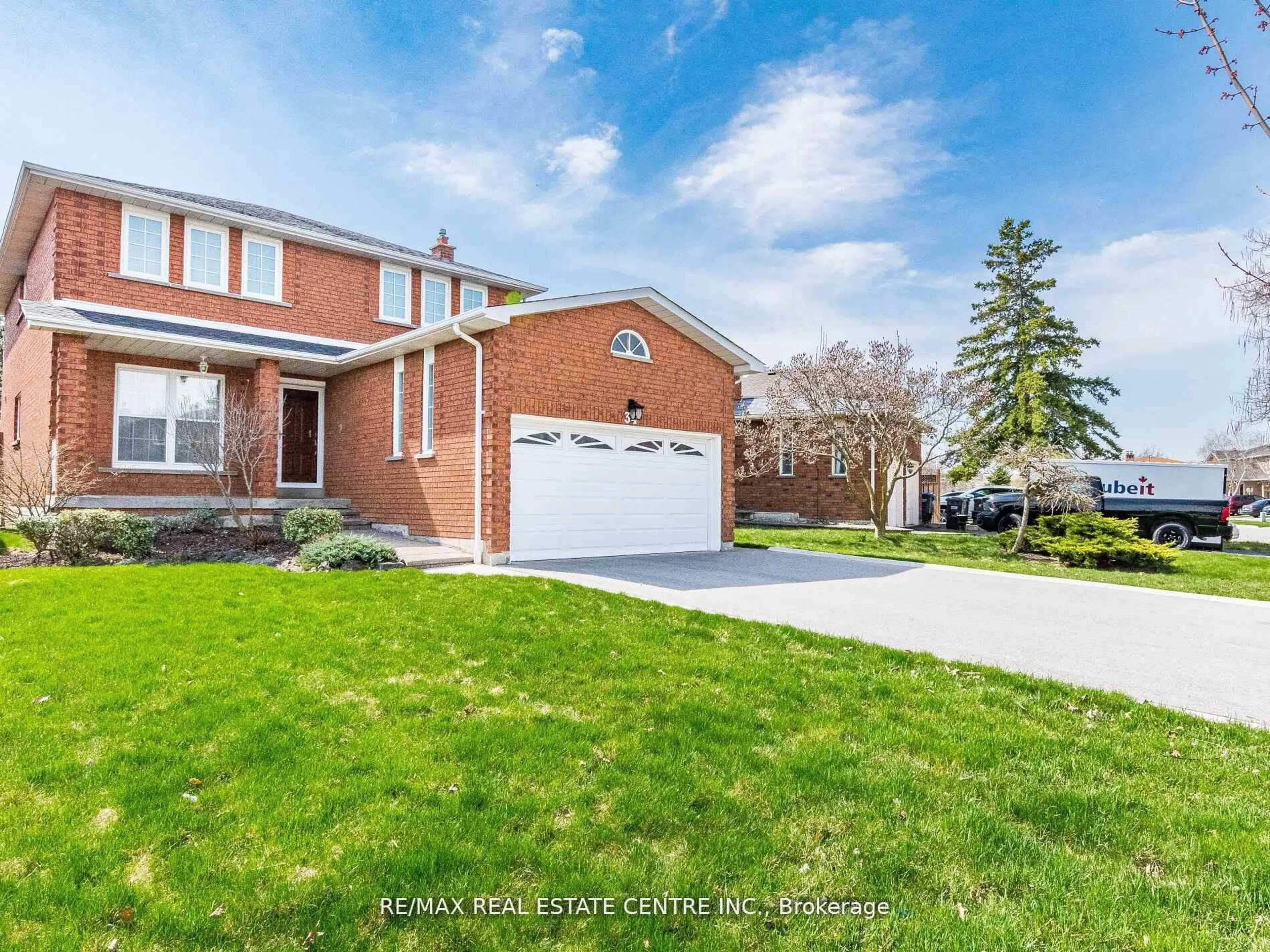 Home with brick exterior material, street for 34 Inverary Dr, Brampton Ontario L6W 3Y5