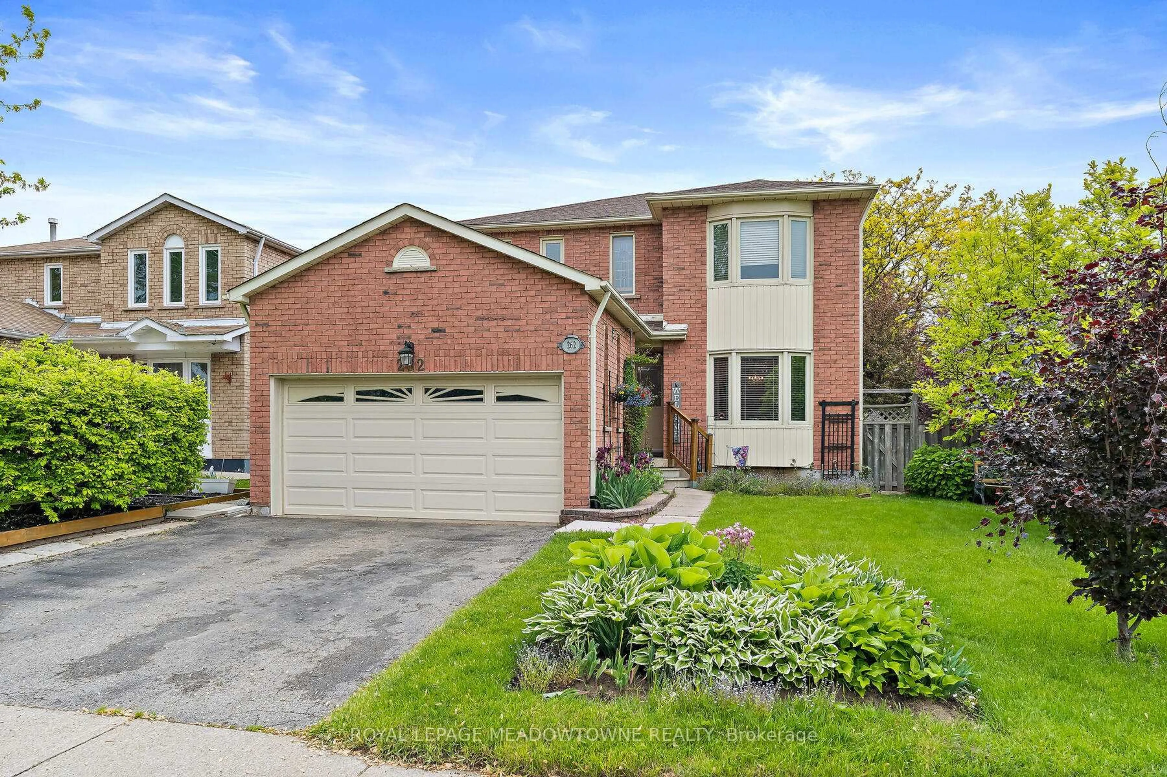 Home with brick exterior material, street for 262 Murray St, Brampton Ontario L6X 3T4