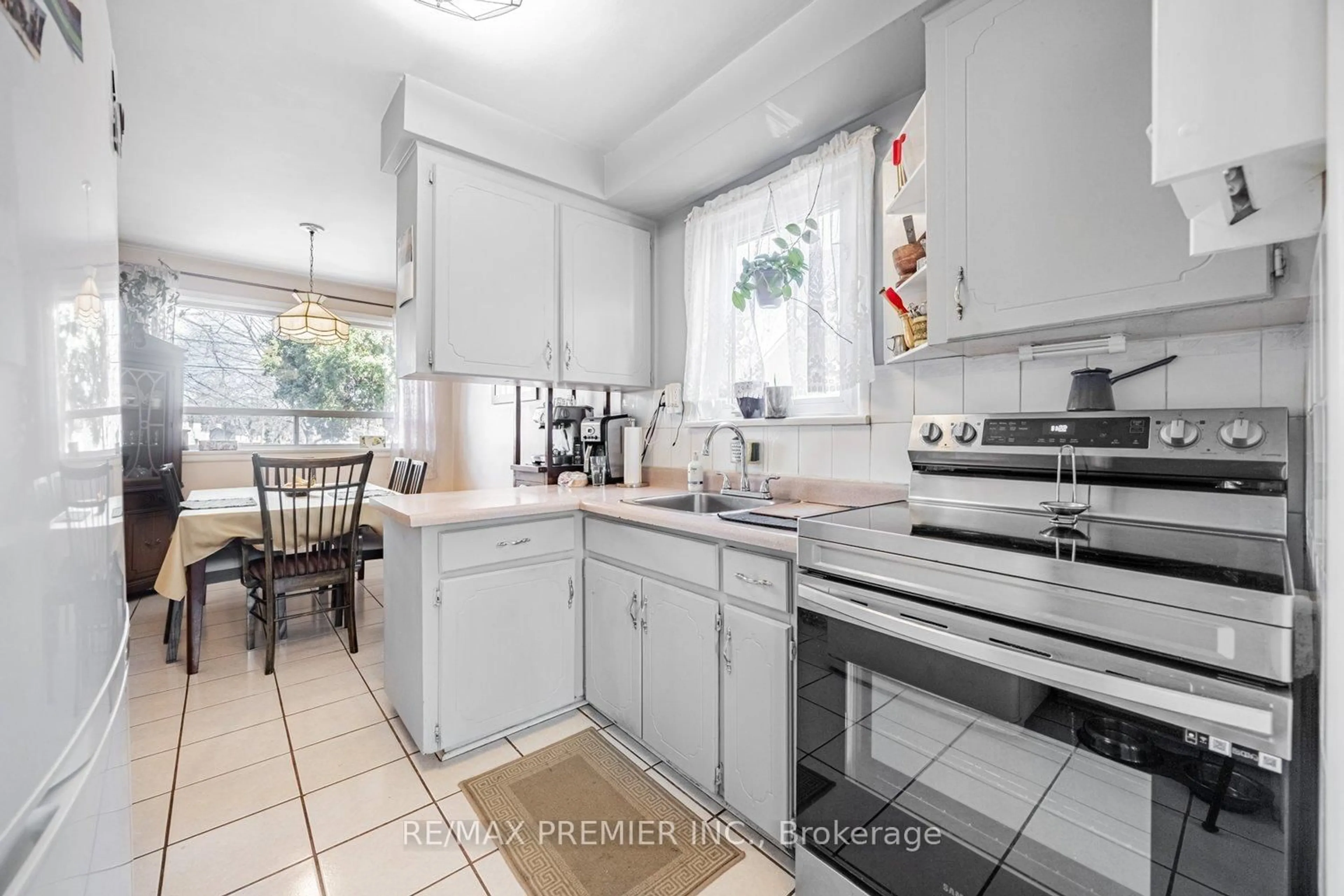 Unknown for 32 Genthorn Ave, Toronto Ontario M9W 2S7