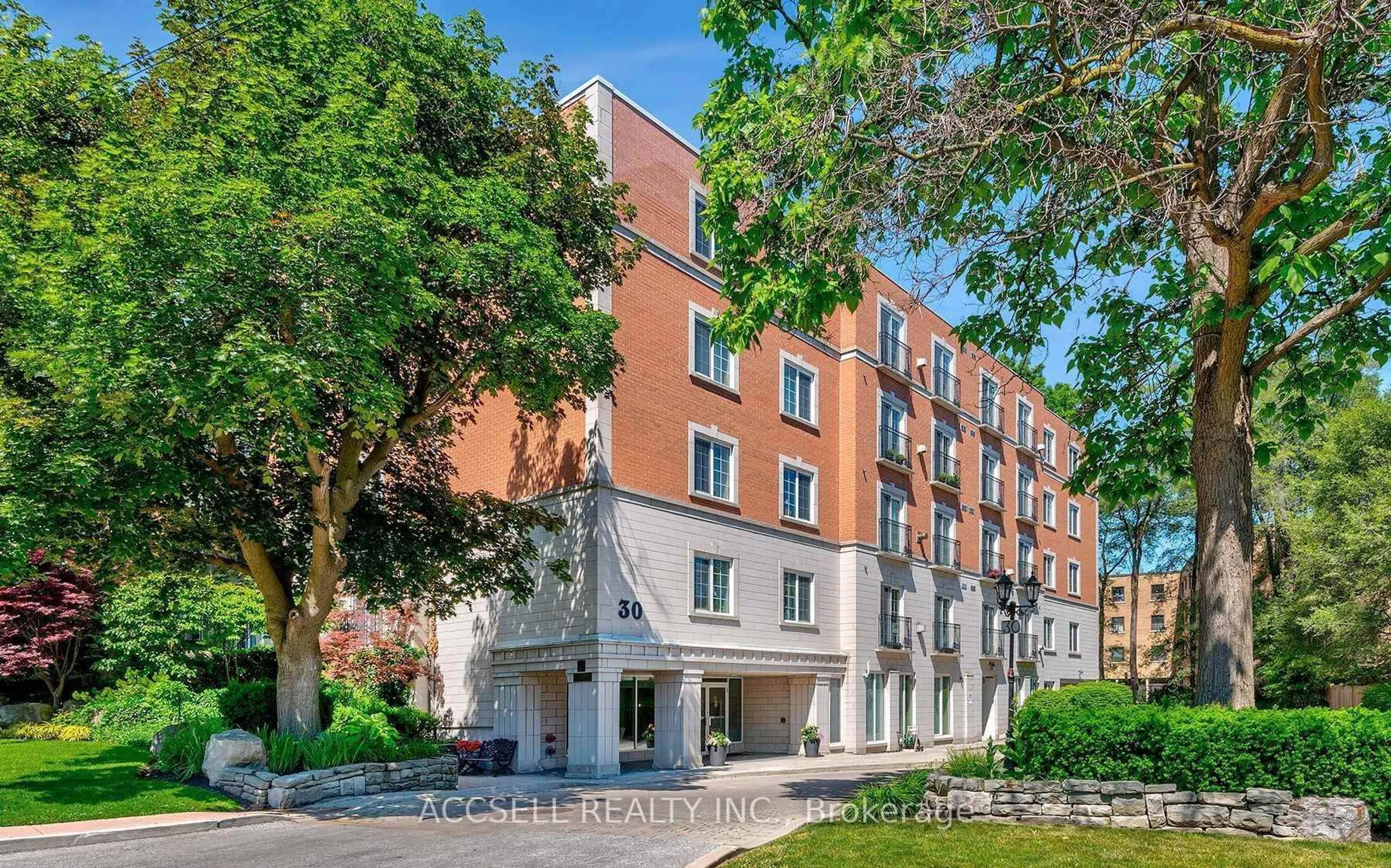 Unknown for 30 Anglesey Blvd #304, Toronto Ontario M9A 3B5