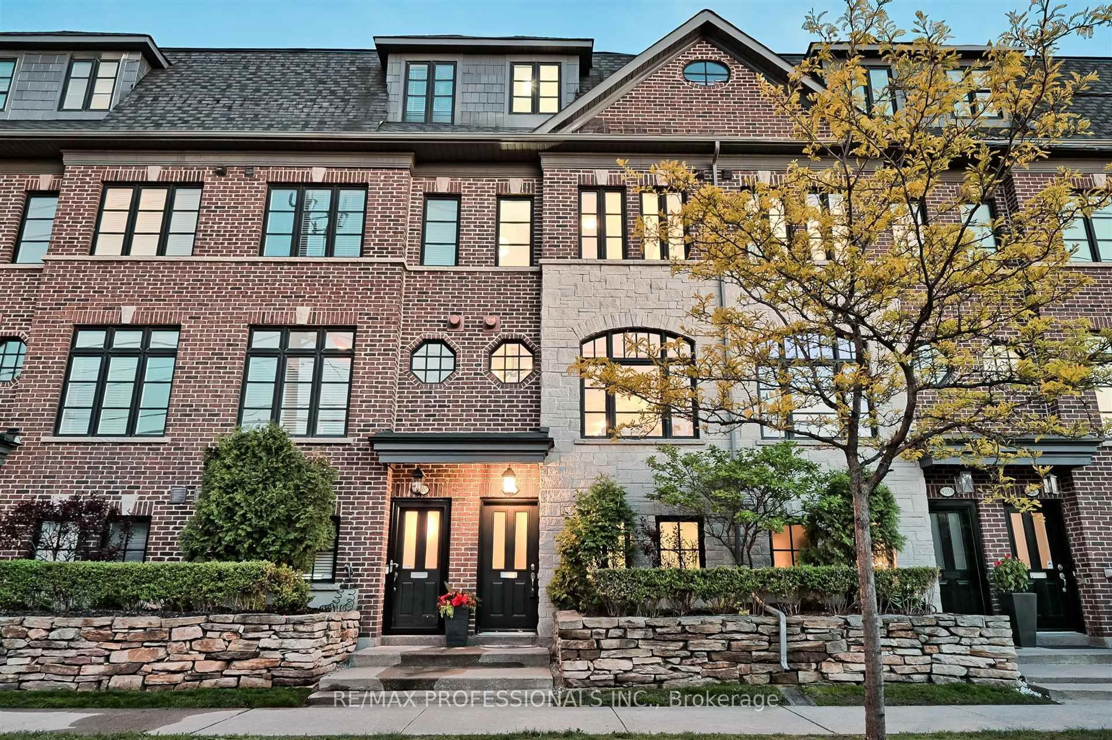 Home with brick exterior material, street for 825A Oxford St, Toronto Ontario M8Y 1E6