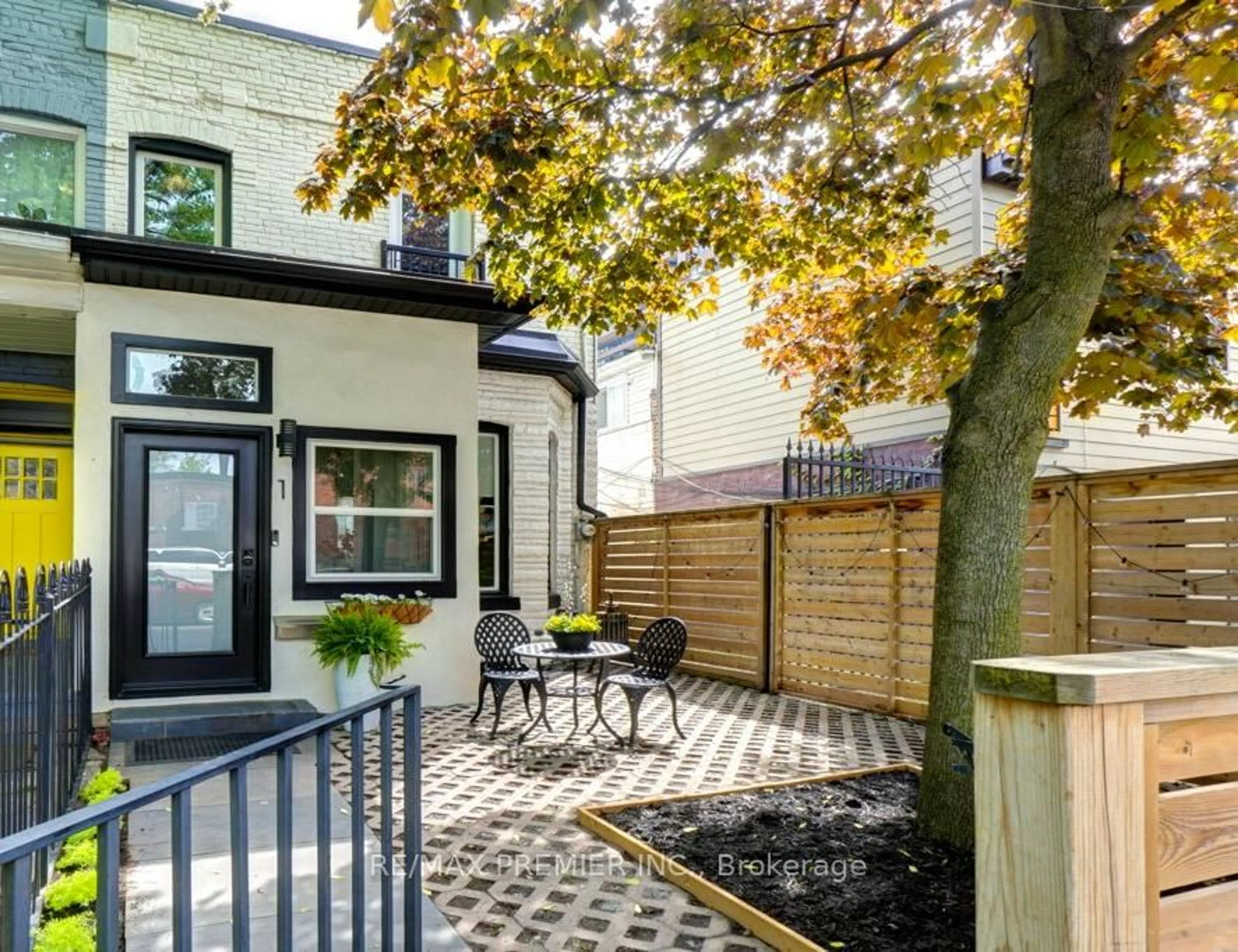 Patio, street for 1 Gwynne Ave, Toronto Ontario M6K 2C2