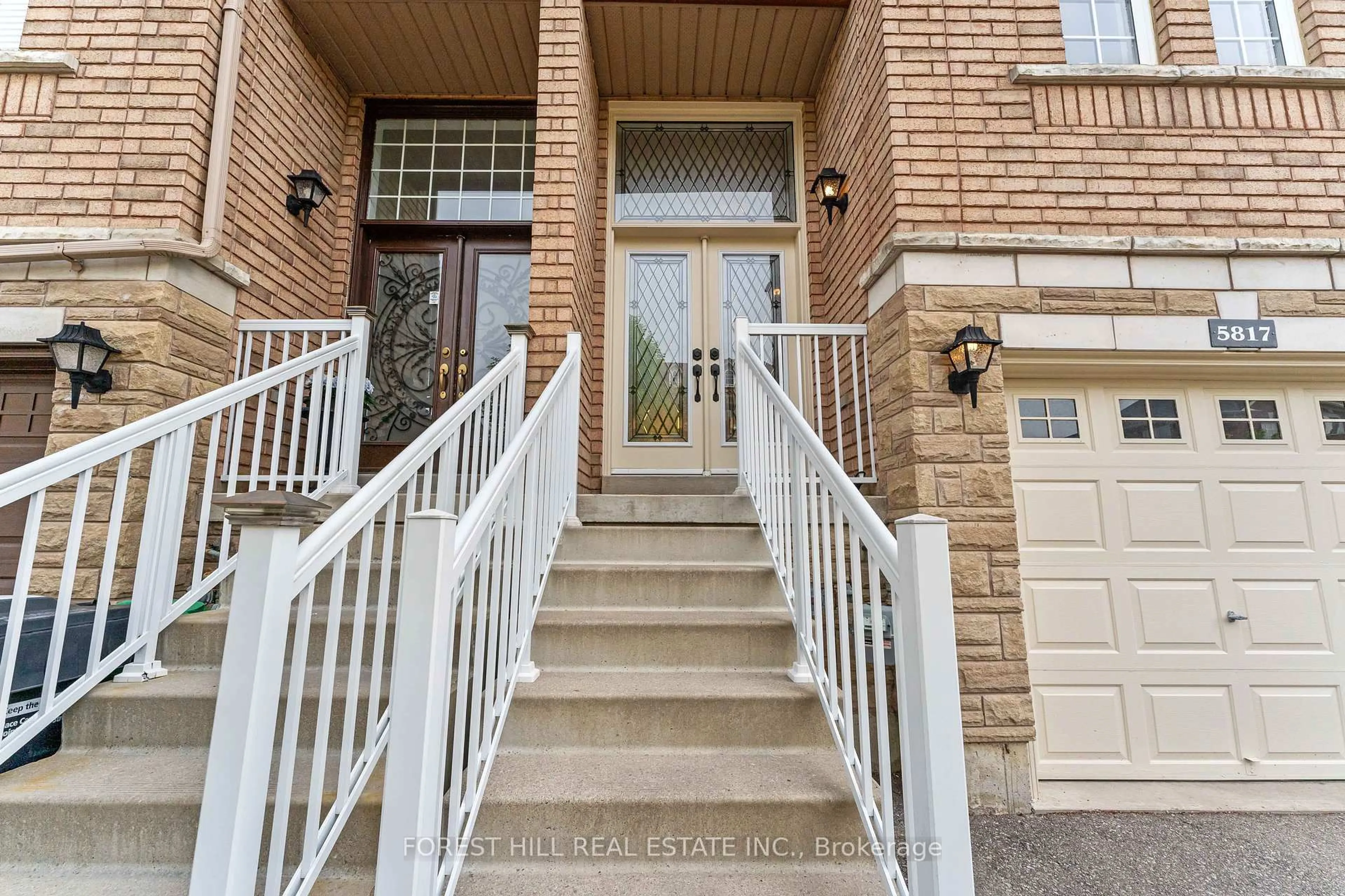 Unknown for 5817 Tiz Rd, Mississauga Ontario L5R 0B6