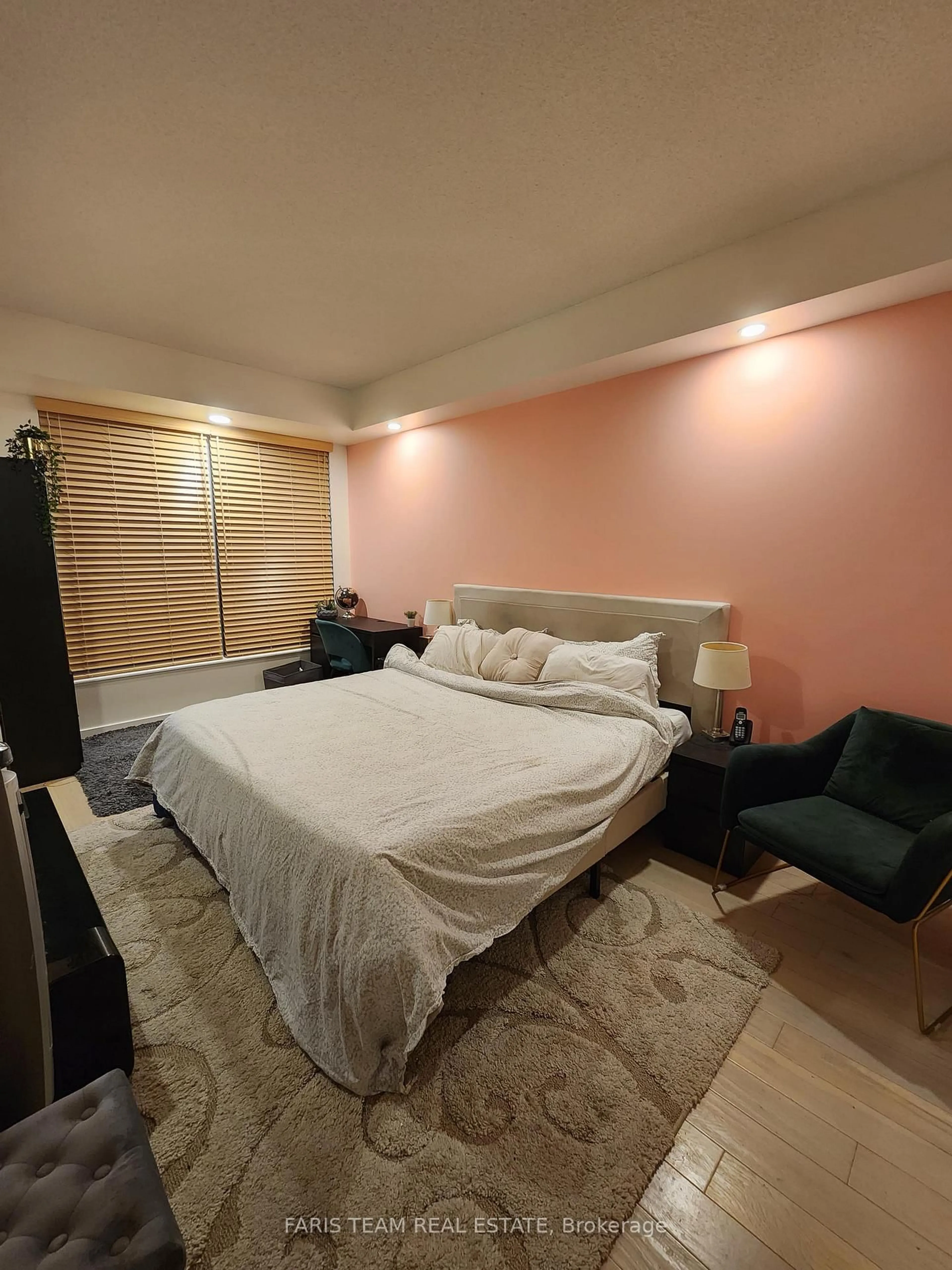 A pic of a room for 88 Palace Pier Crt #806, Toronto Ontario M8V 4C2