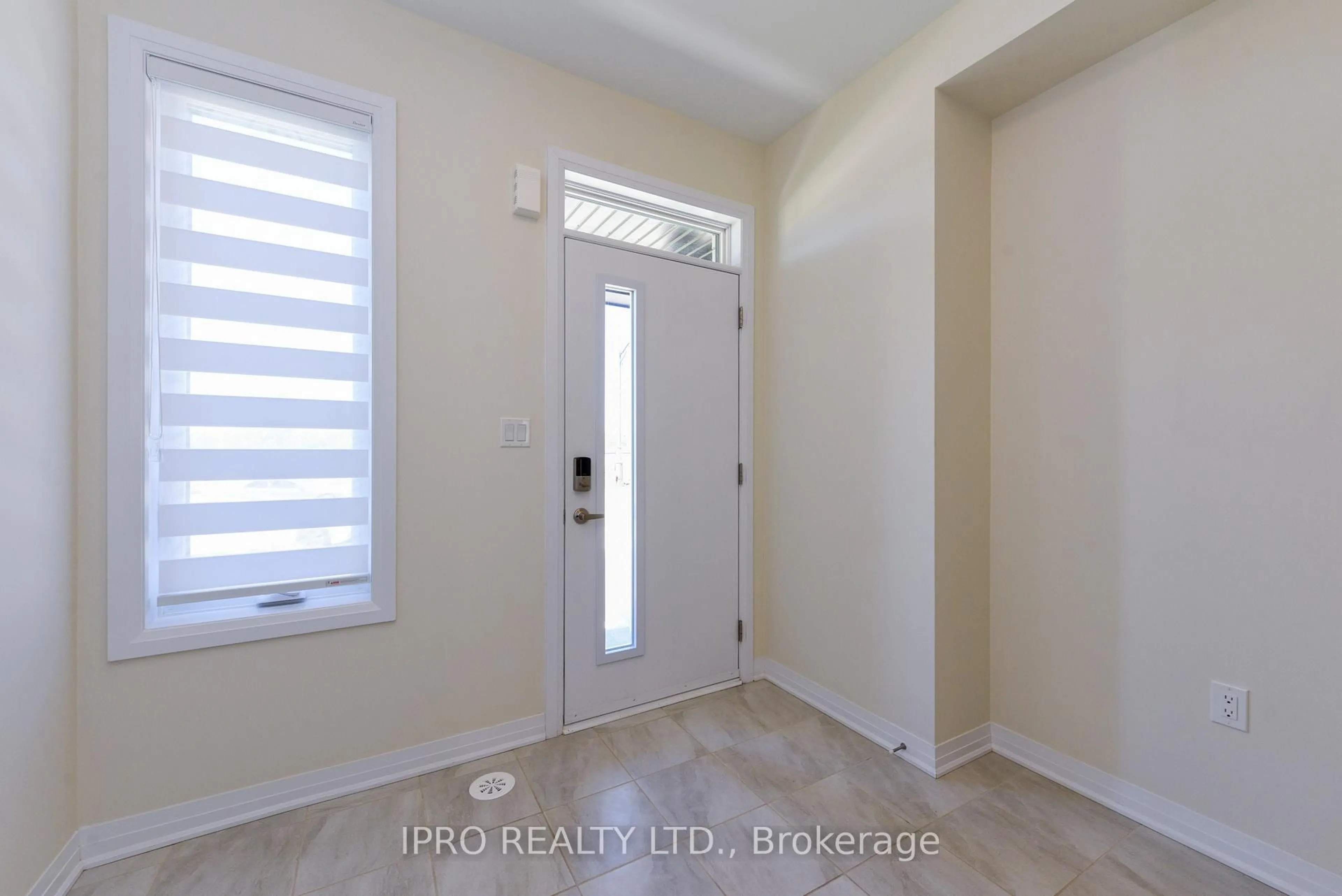 Indoor entryway for 3523 Post Rd, Oakville Ontario L6H 7W5