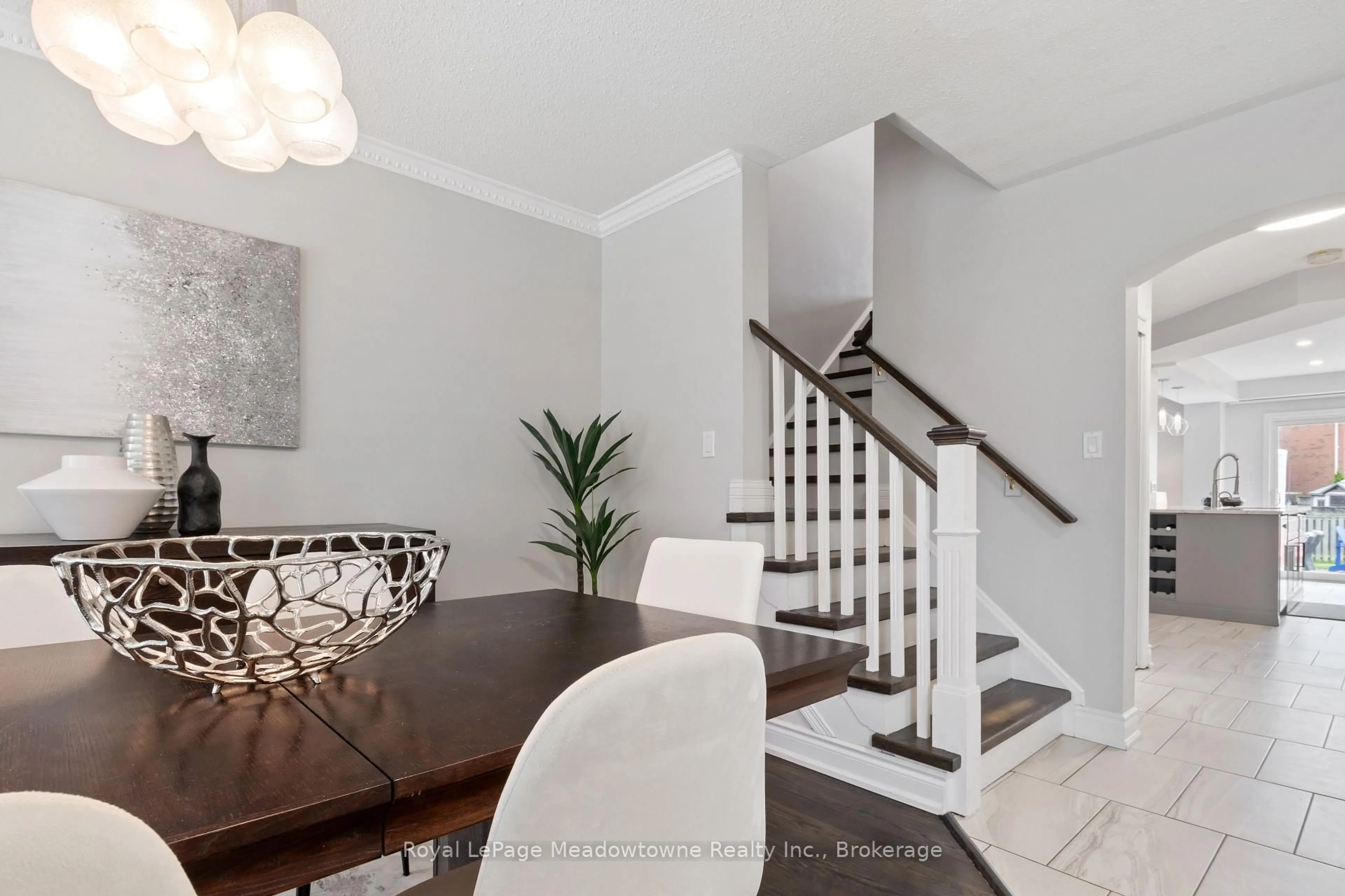 Dining room, unknown for 824 Gazley Circ, Milton Ontario L9T 6M2