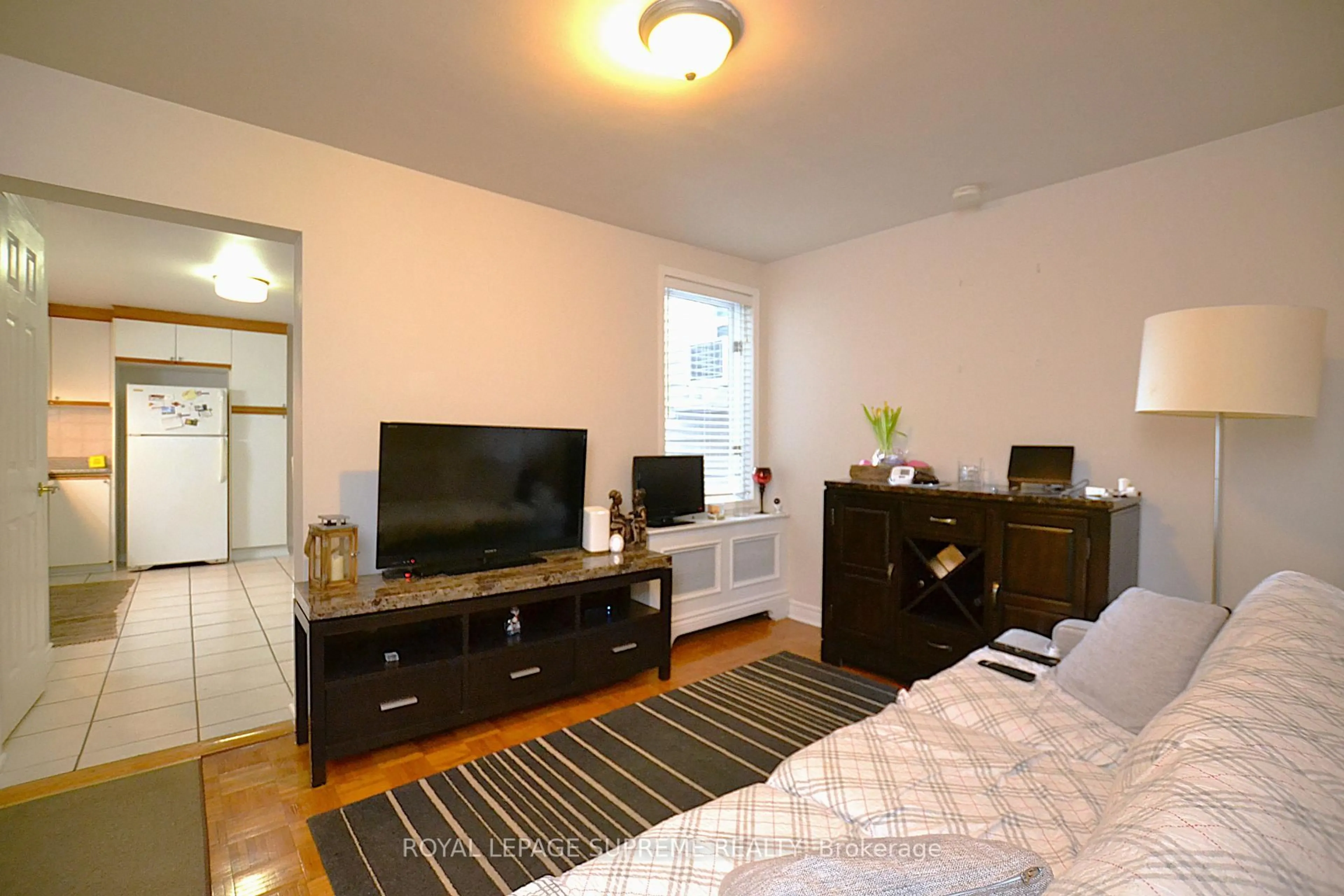 A pic of a room for 4 Chandos Ave, Toronto Ontario M6H 2E5