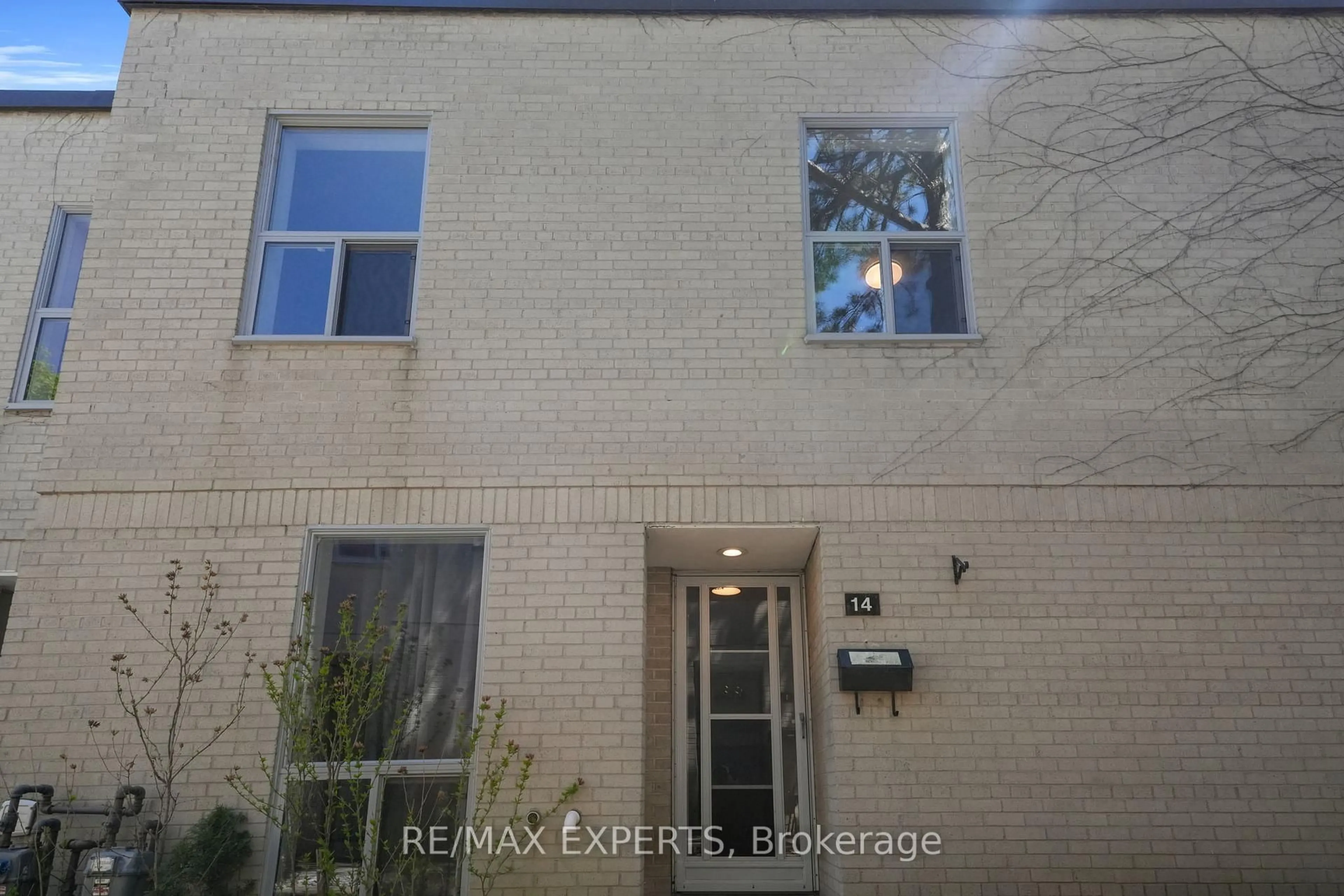 Unknown for 7 Four Winds Dr #14, Toronto Ontario M3J 1K7
