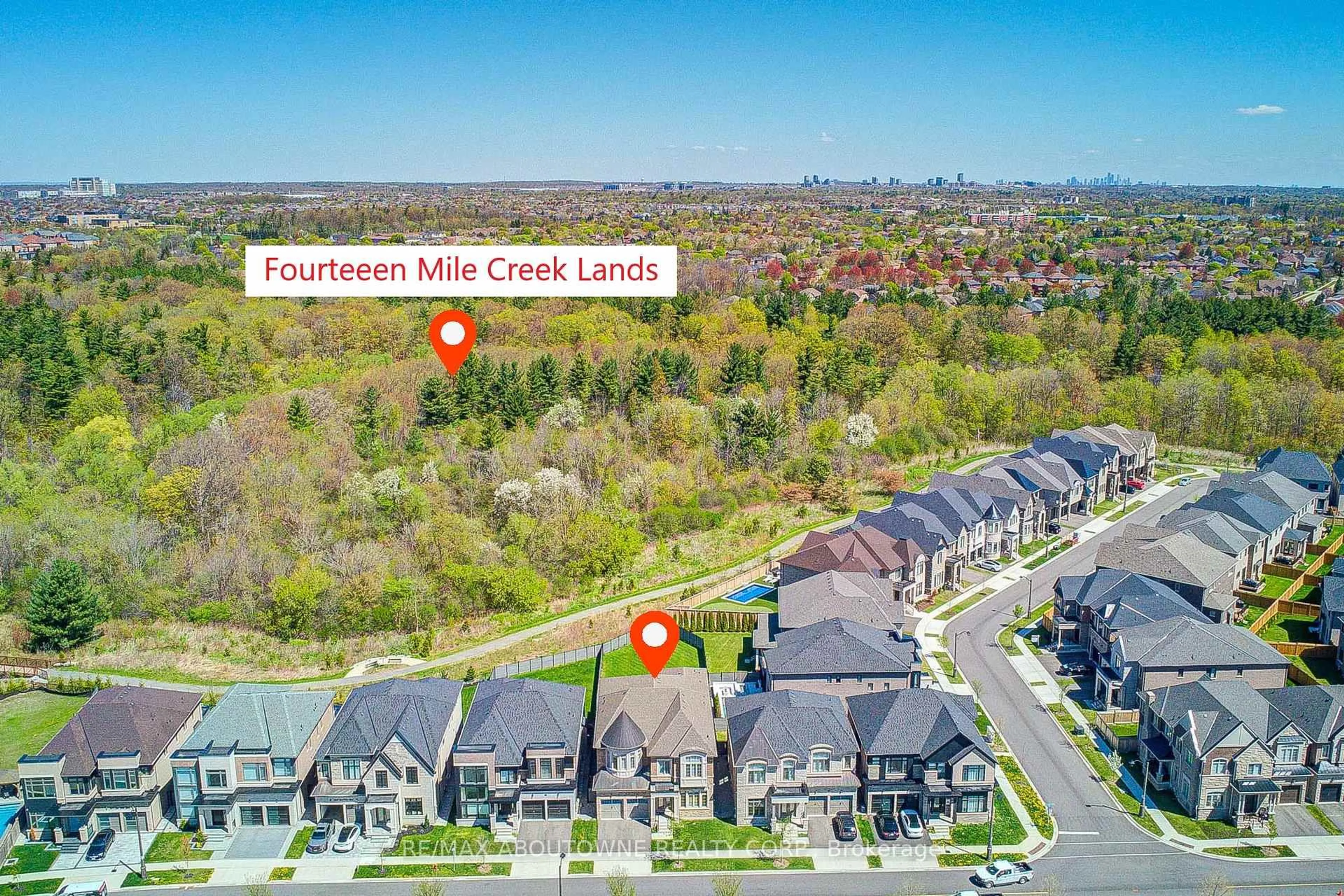 A pic from outside/outdoor area/front of a property/back of a property/a pic from drone, water/lake/river/ocean view for 2359 Saw Whet Blvd, Oakville Ontario L6M 5M8