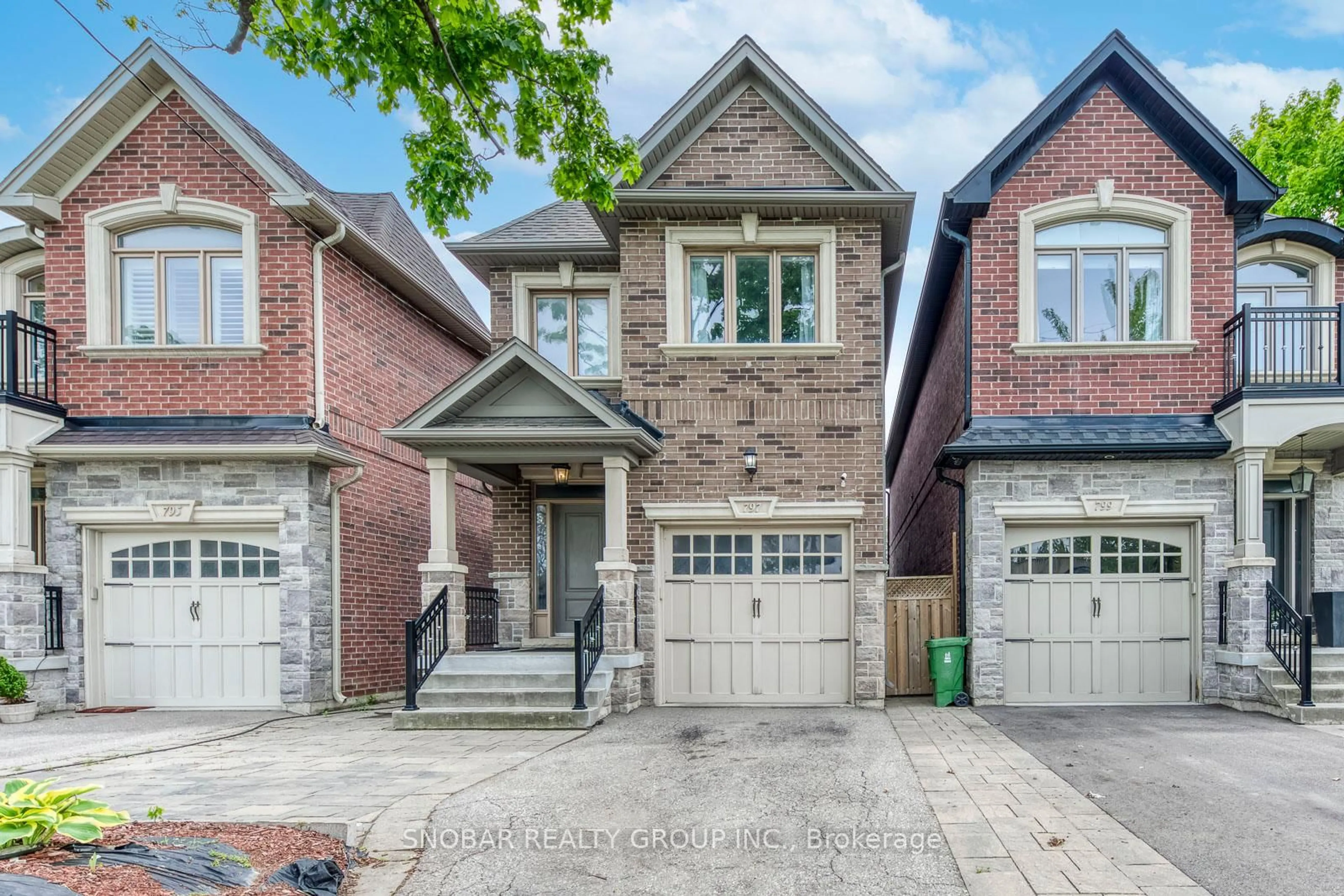 Home with brick exterior material, street for 797 Oxford St, Toronto Ontario M8Z 1L5