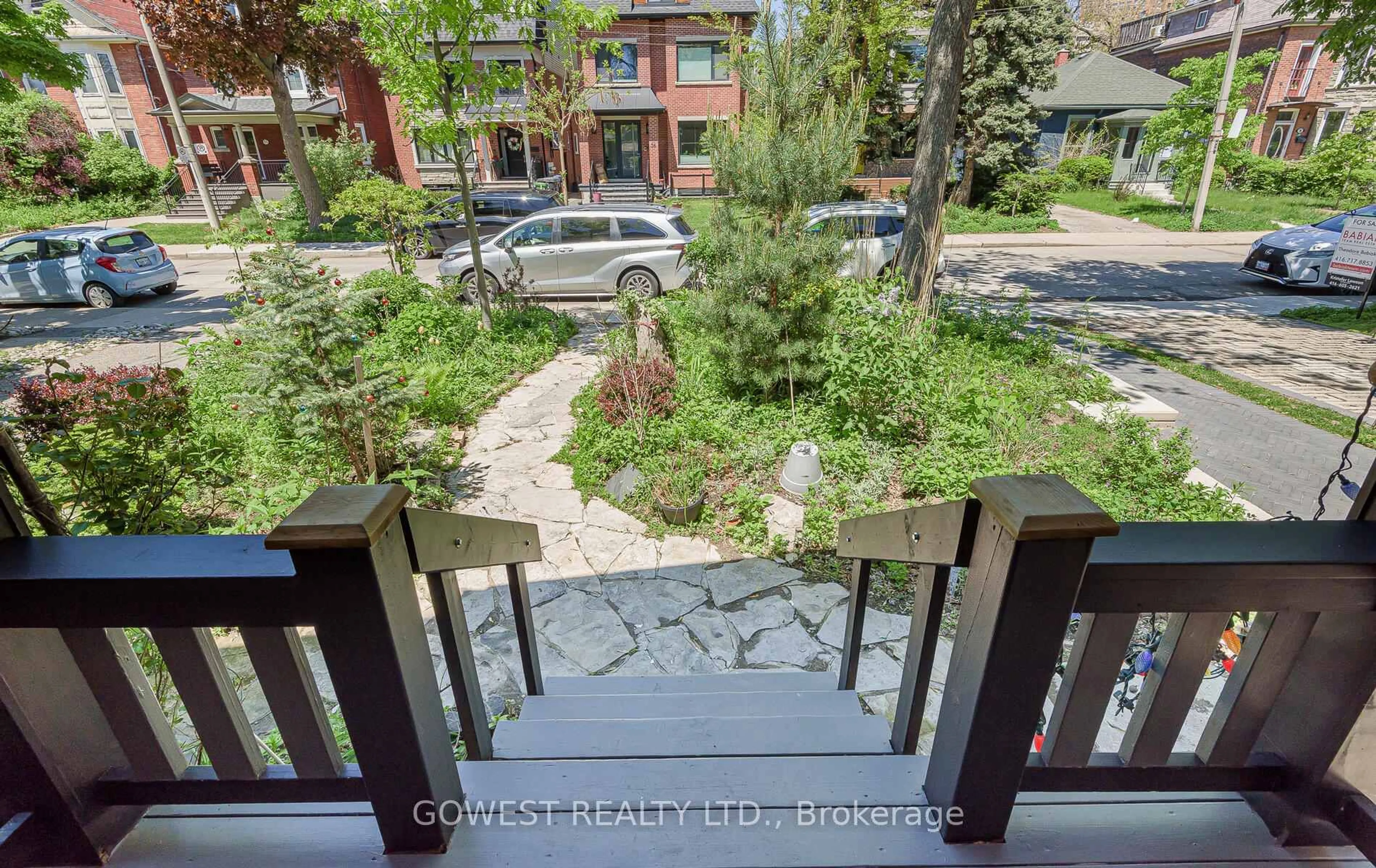 Unknown for 39 Boustead Ave, Toronto Ontario M6R 1Y7