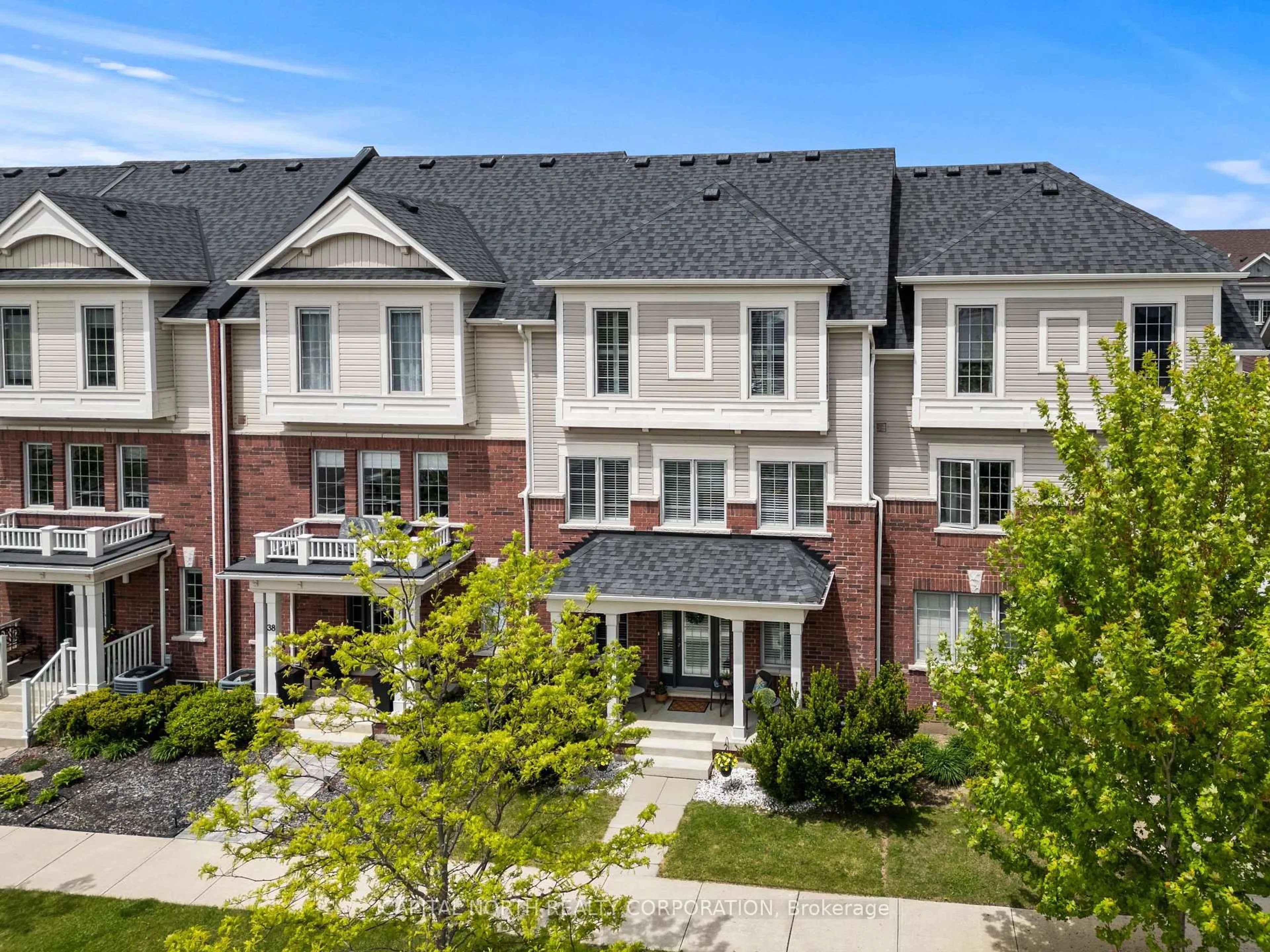 A pic from outside/outdoor area/front of a property/back of a property/a pic from drone, unknown for 36 Mcdevitt Lane, Caledon Ontario L7C 3S2