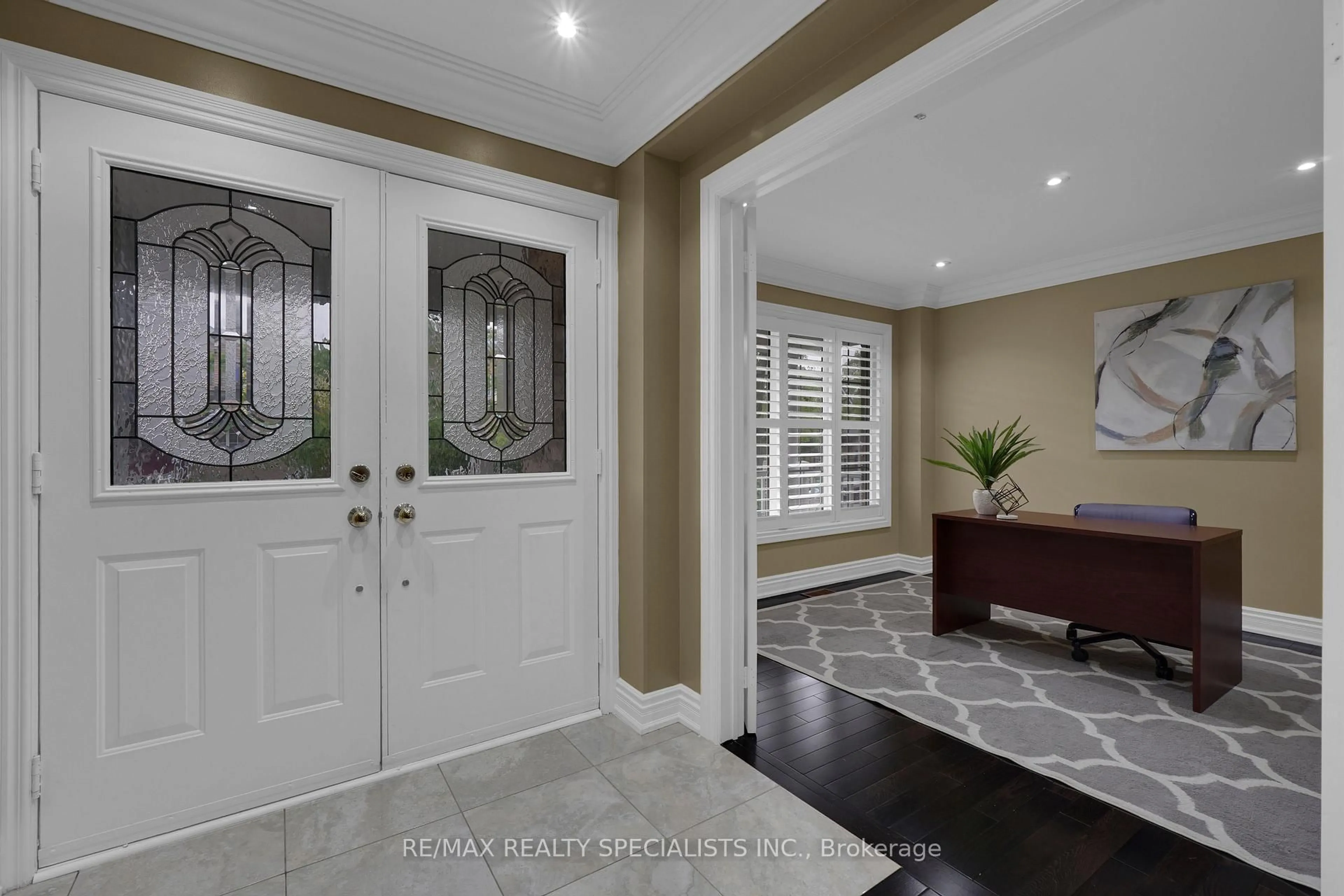 Indoor entryway for 14 Foxmere Rd, Brampton Ontario L7A 1S6