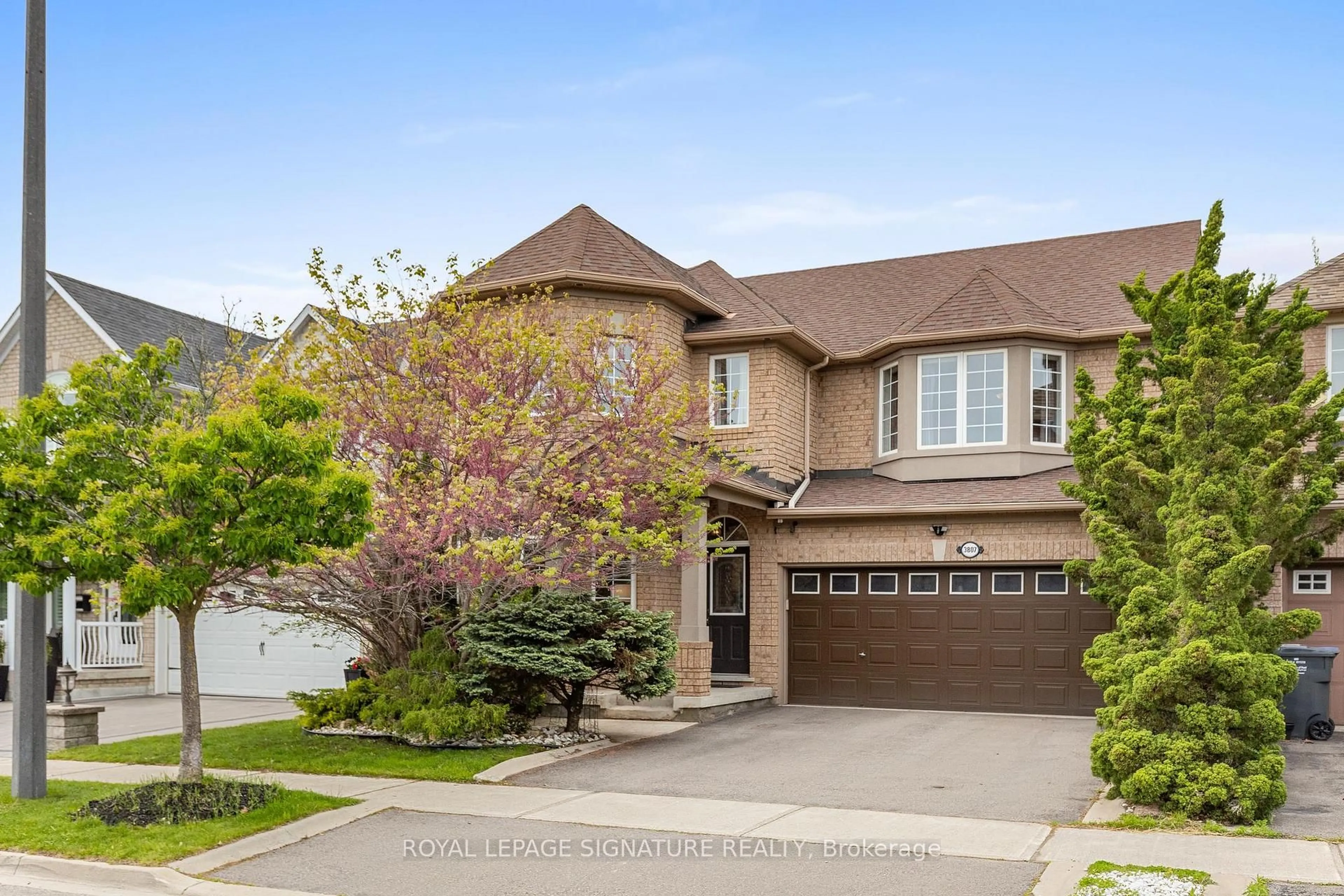 Home with brick exterior material, street for 3807 Deepwood Hts, Mississauga Ontario L5M 6M6