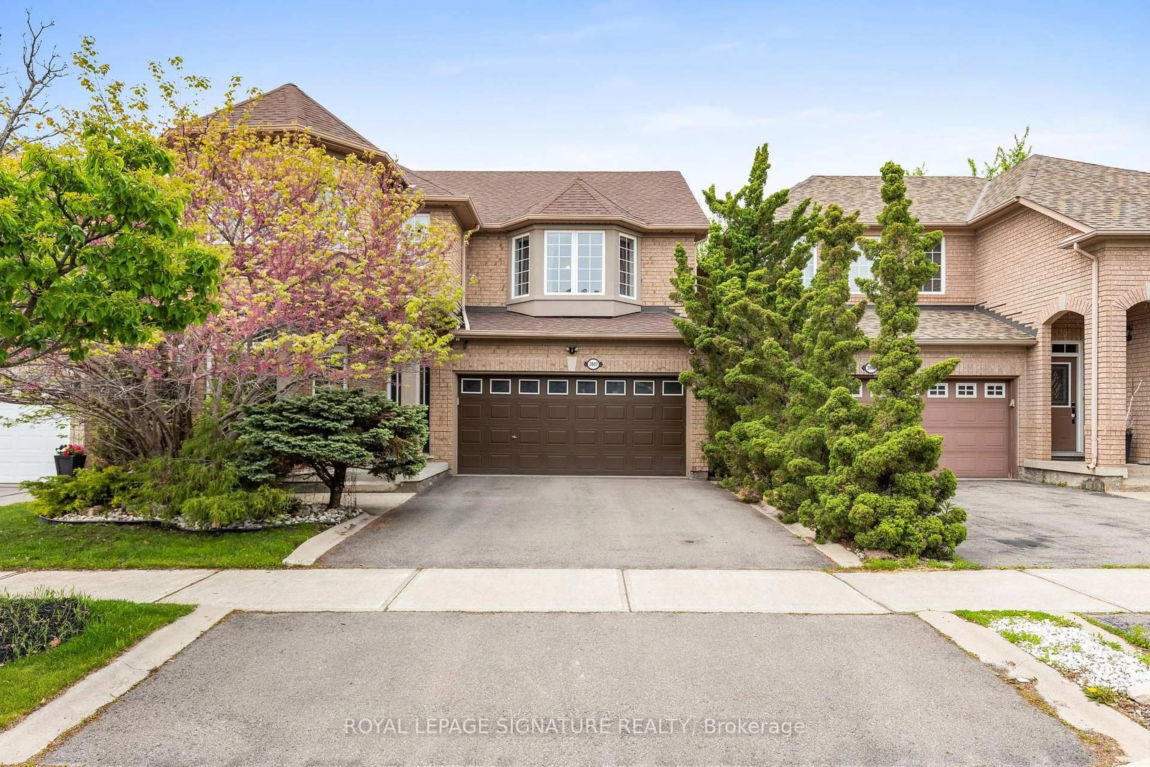 Home with brick exterior material, street for 3807 Deepwood Hts, Mississauga Ontario L5M 6M6