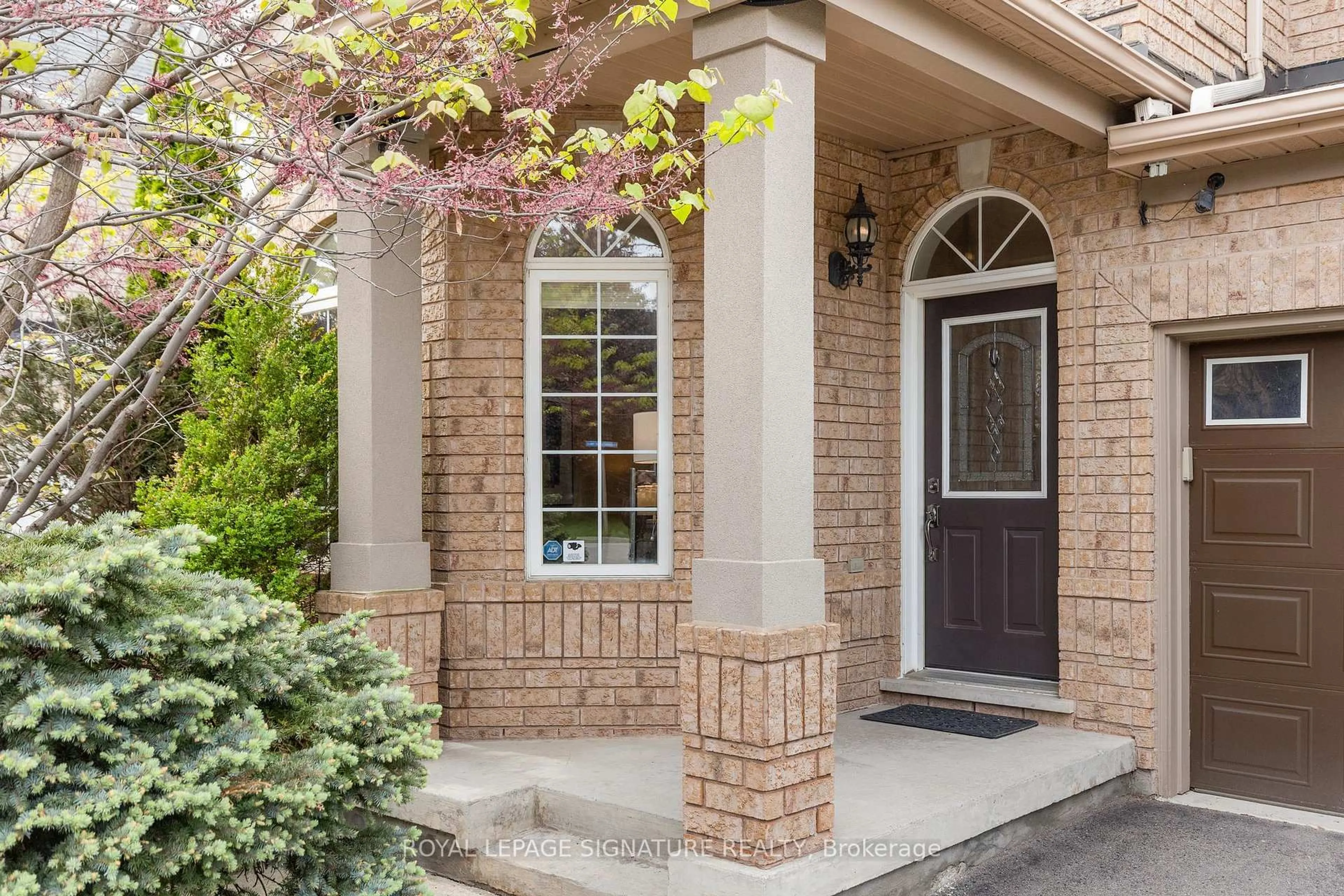 Home with brick exterior material, street for 3807 Deepwood Hts, Mississauga Ontario L5M 6M6