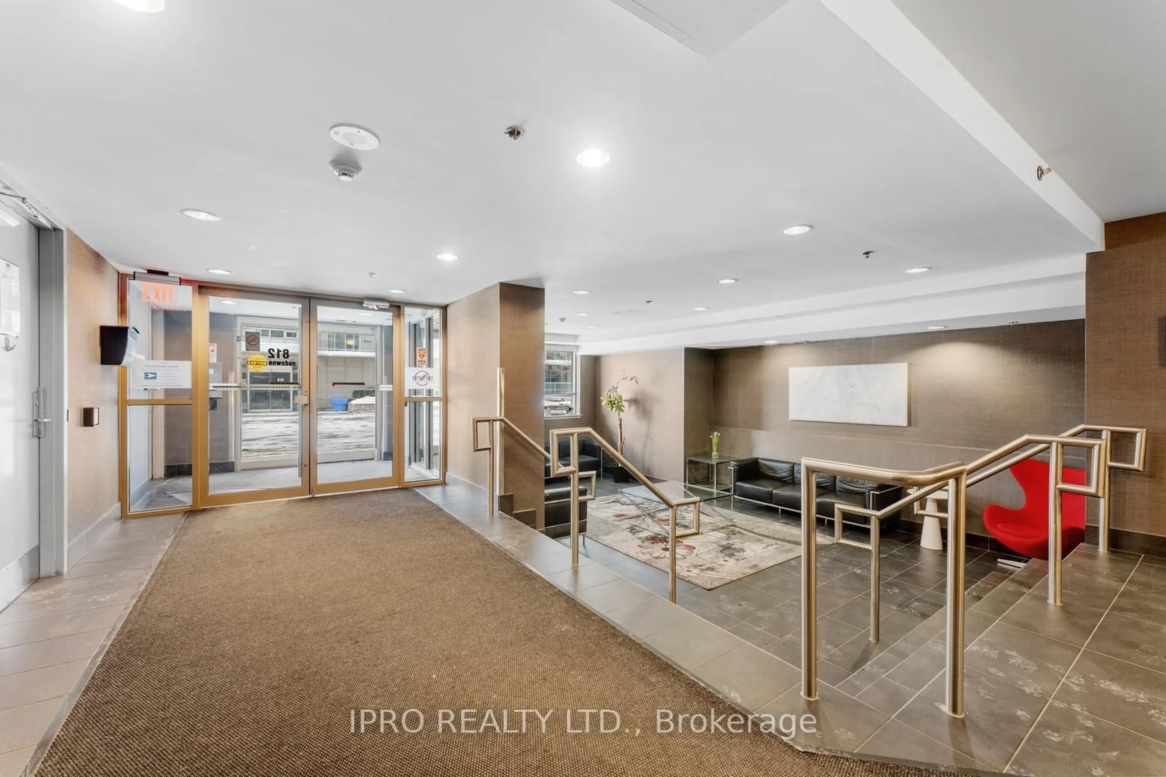 Lobby for 812 Lansdowne Ave #113, Toronto Ontario M6H 4K5