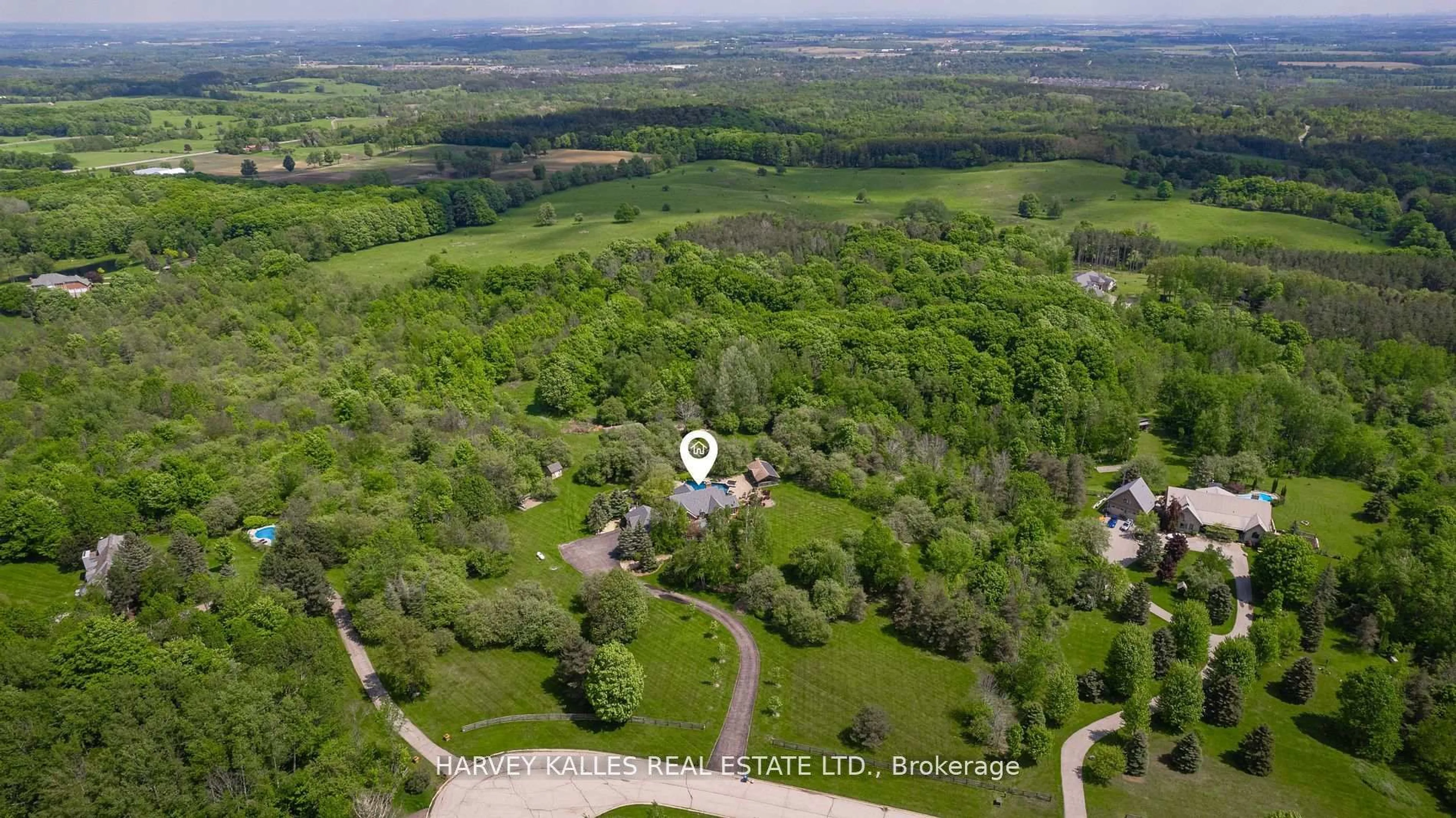 A pic from outside/outdoor area/front of a property/back of a property/a pic from drone, forest/trees view for 3 Rutland Hill Crt, Caledon Ontario L7C 0B4