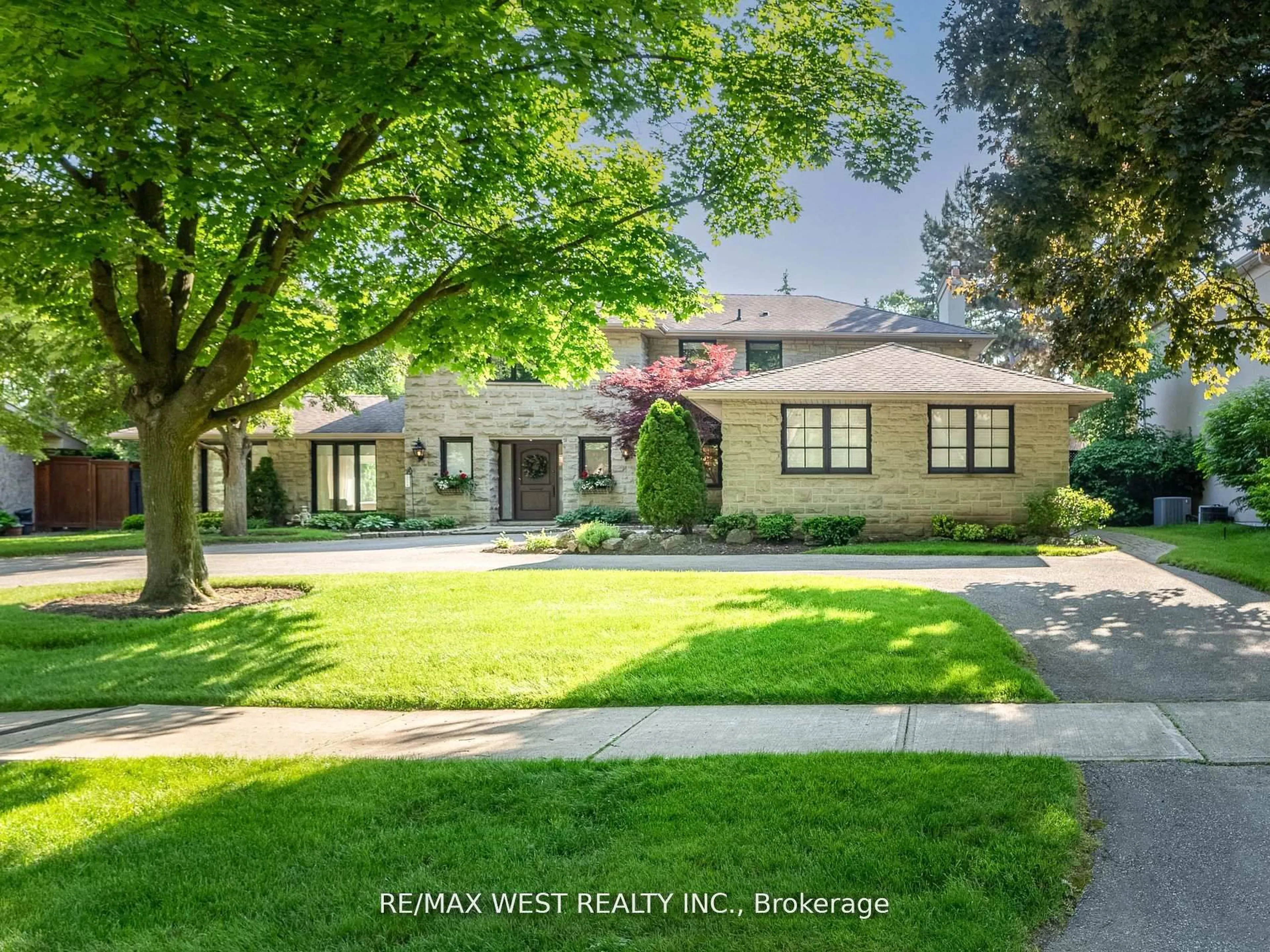 A pic from outside/outdoor area/front of a property/back of a property/a pic from drone, street for 57 Edenvale Cres, Toronto Ontario M9A 4A5