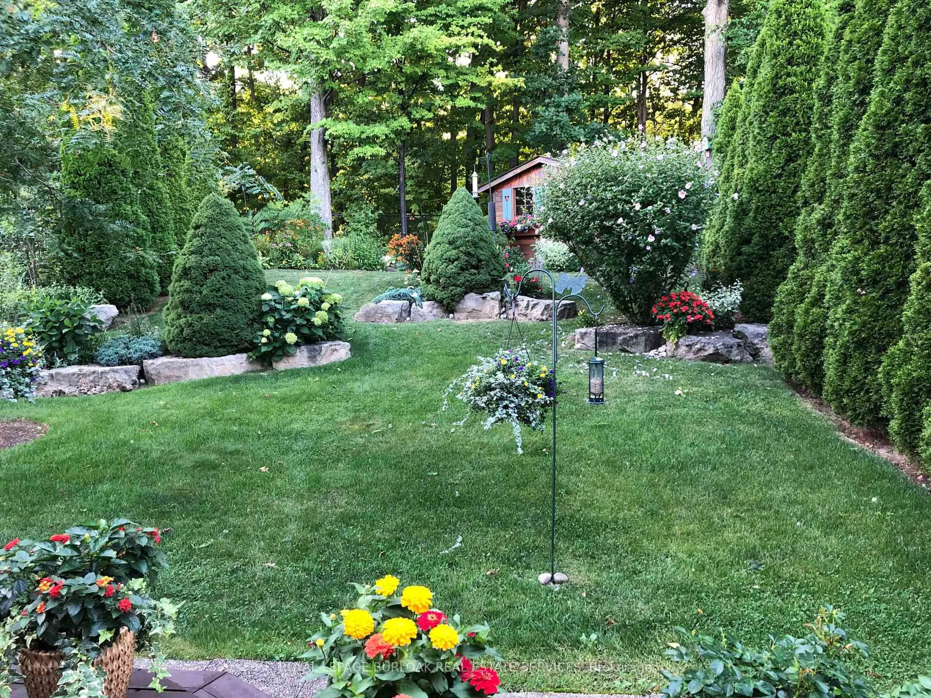 Patio, forest/trees view for 1148 Westhaven Dr, Burlington Ontario L7P 5B3