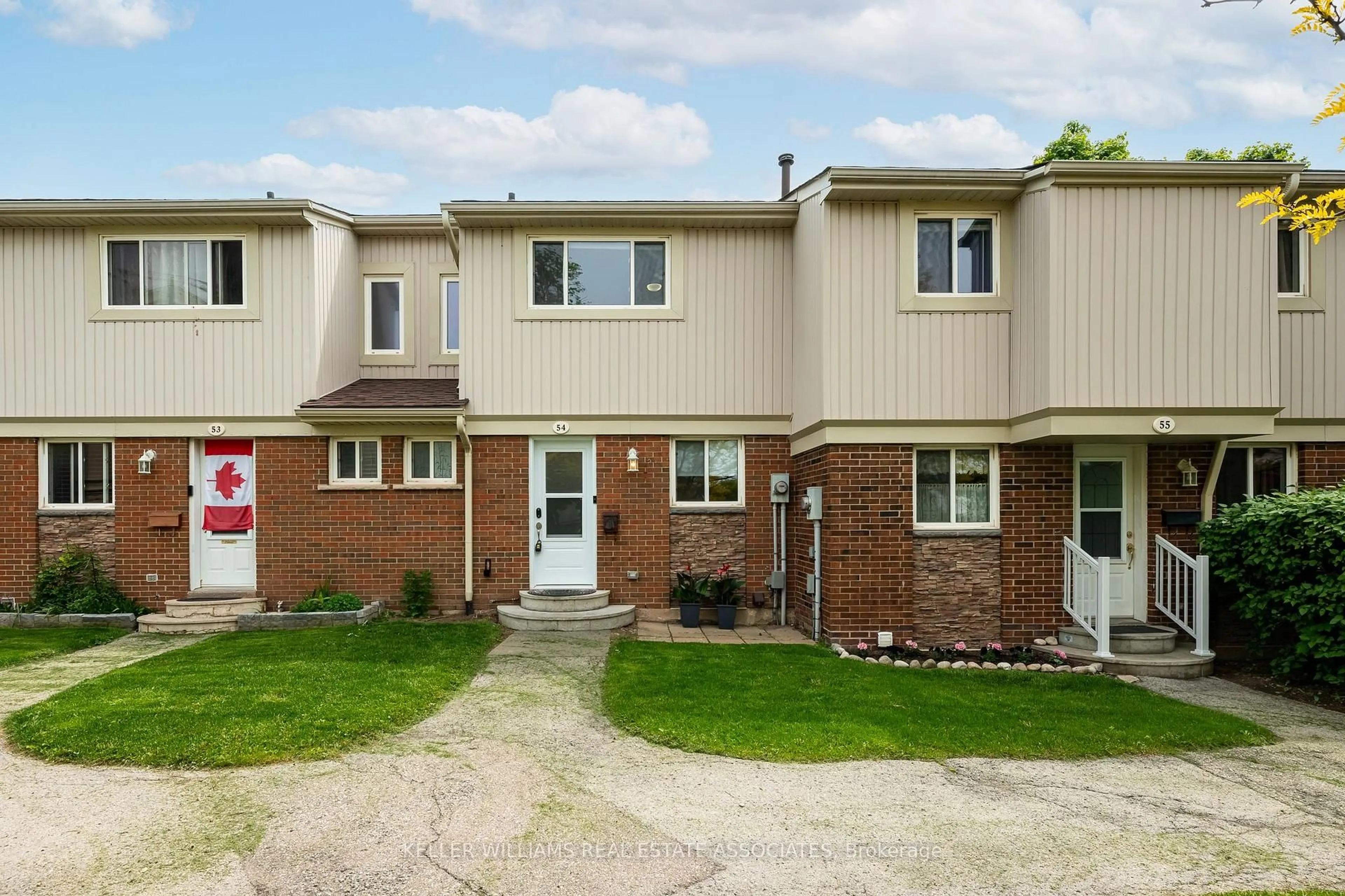 Home with brick exterior material, street for 561 Childs Dr, Milton Ontario L9T 3Z1
