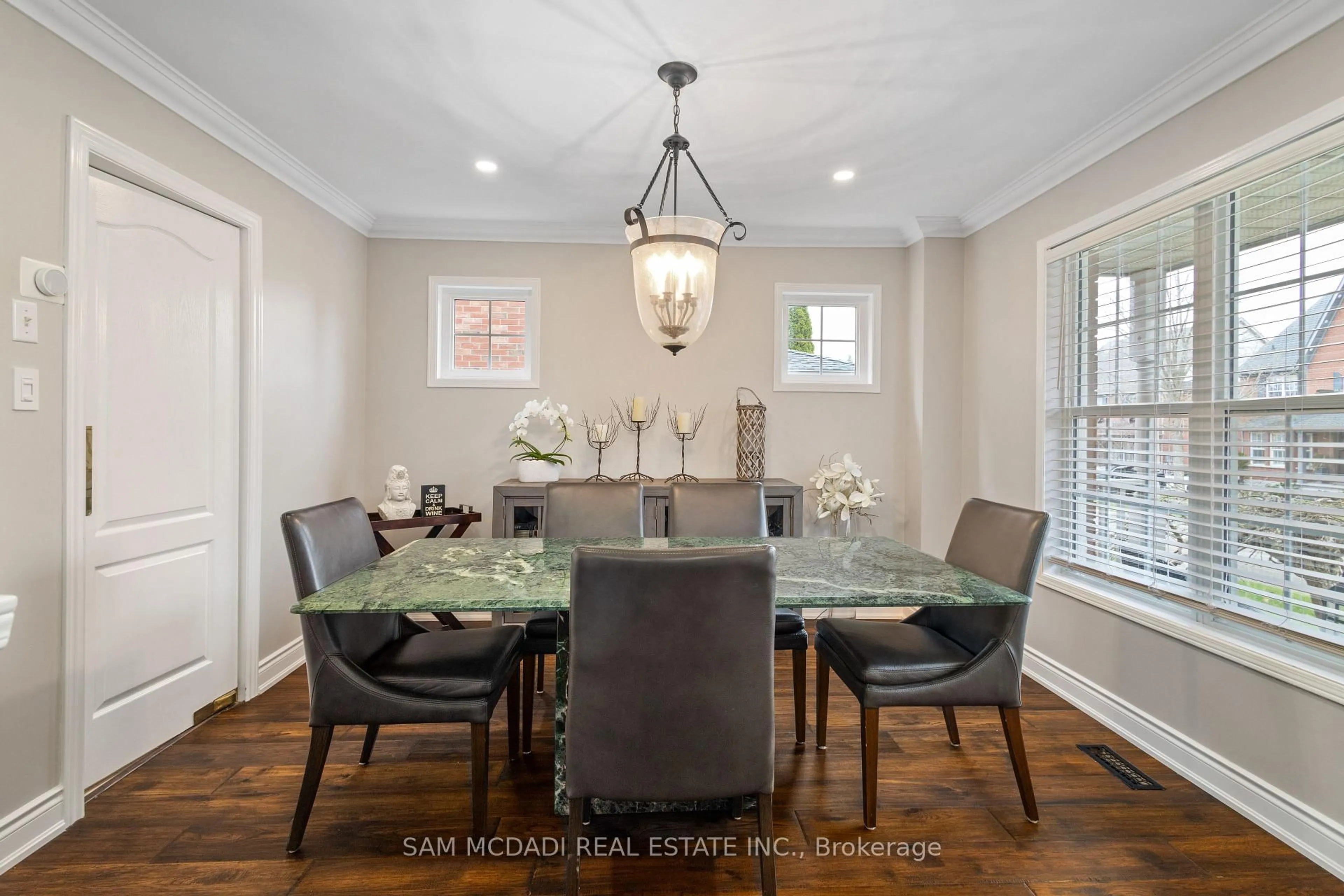 Dining room, unknown for 7174 Upton Cres, Mississauga Ontario L5N 7L6