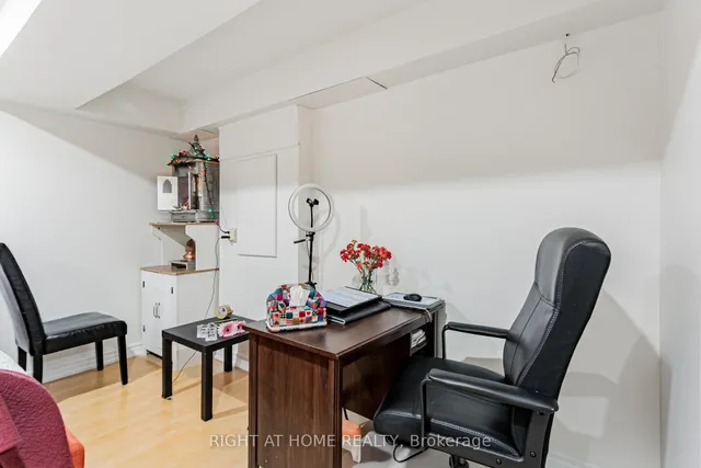 Additional property image - 5223 Fairford Cres Unit 67